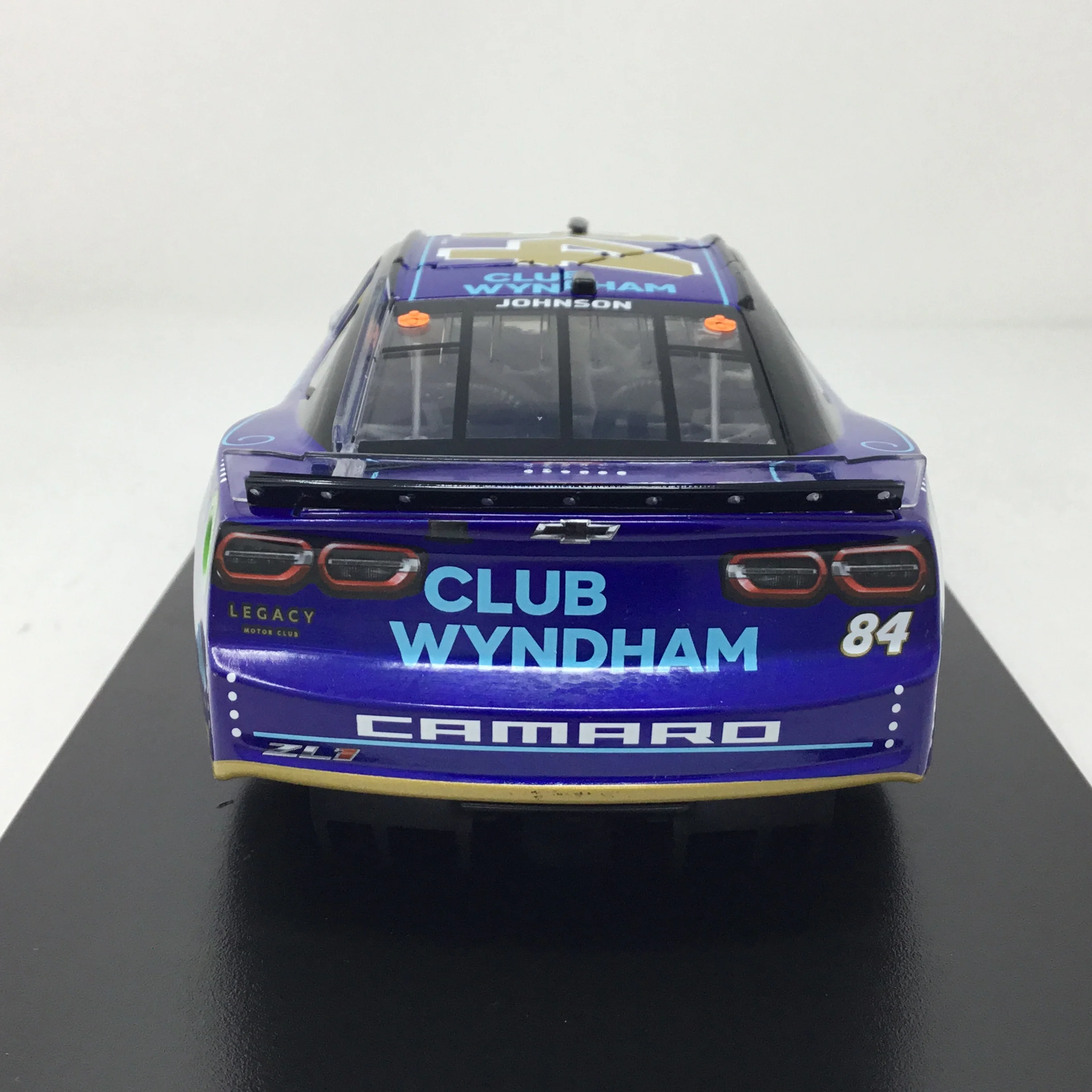 Jimmie Johnson 2023 Club Wyndham 1:24 Diecast - Image 5