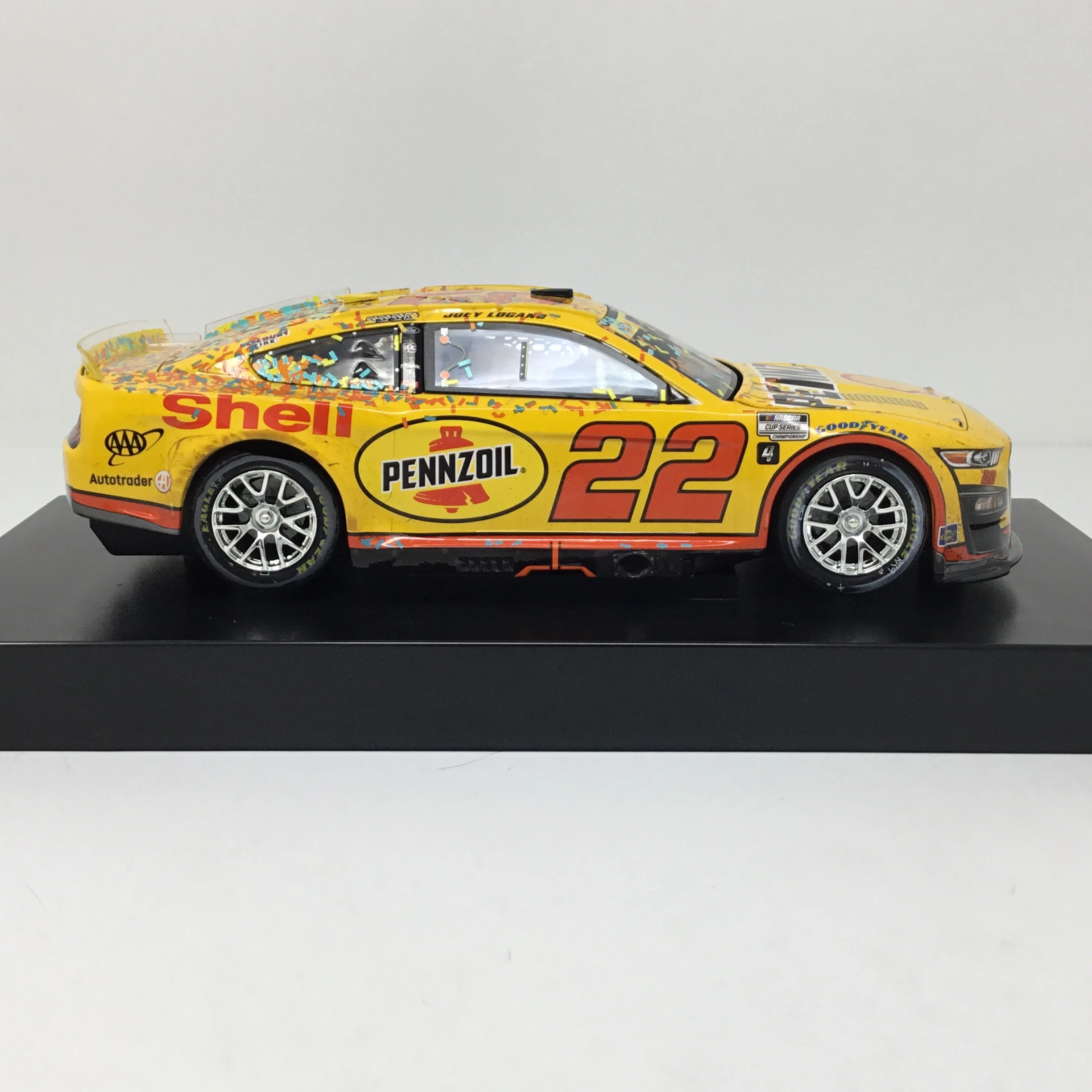 Joey Logano 2022 Shell-Pennzoil Phoenix Championship Race Win 1:24 Diecast - Image 5