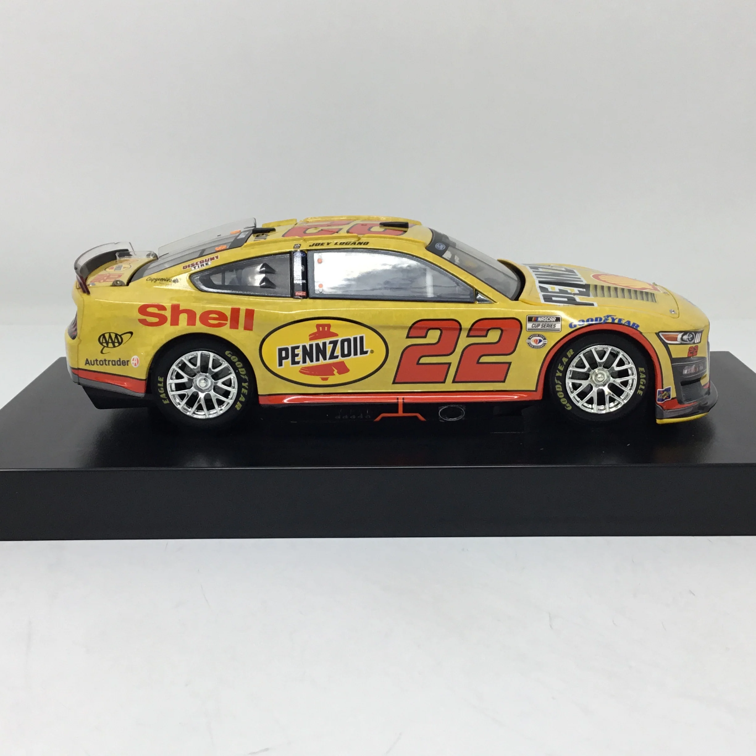 Joey Logano 2023 Shell Penske 100 Wins 1:24 Elite Diecast - Image 4
