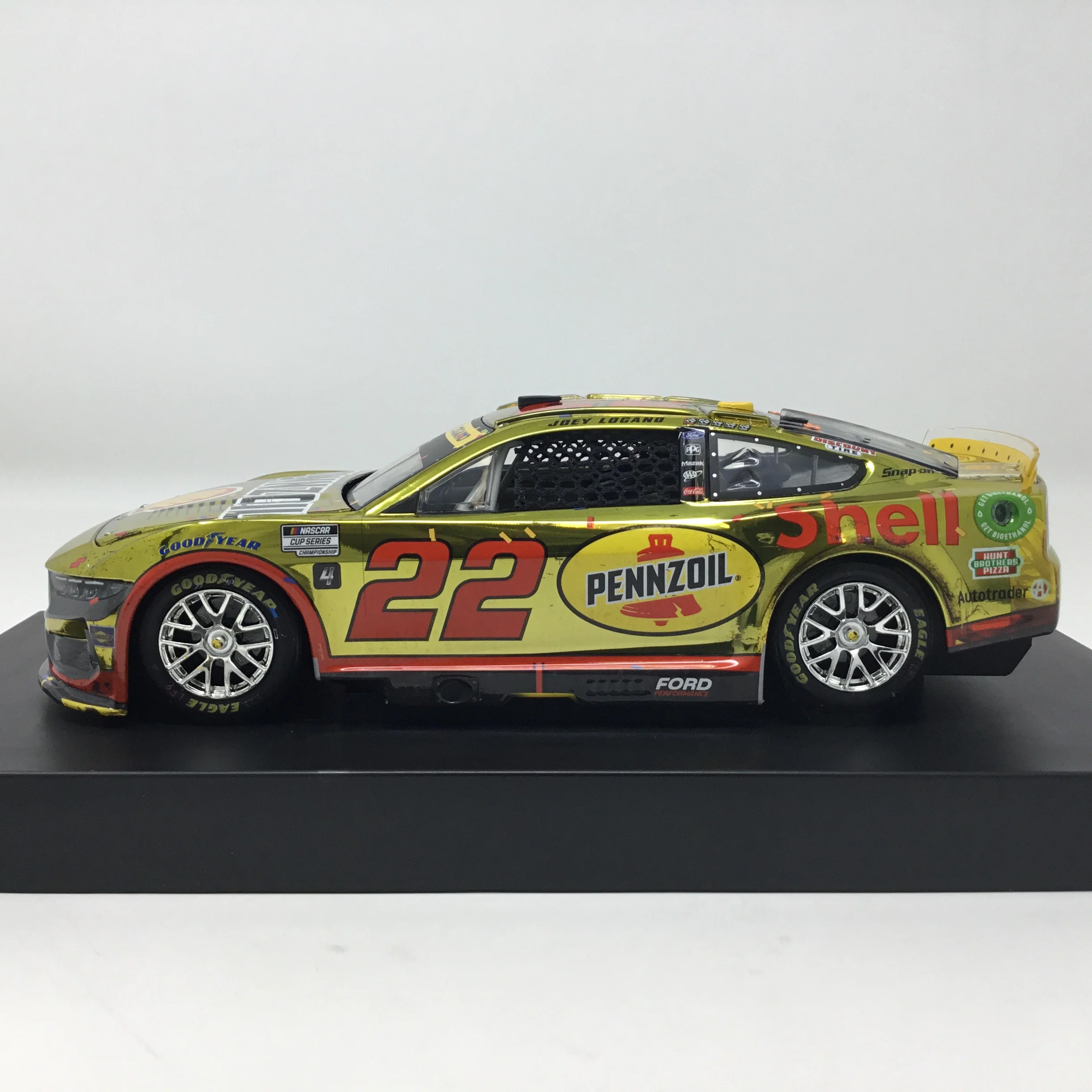 Joey Logano 2024 Shell-Pennzoil Phoenix Race Win 1:24 Color Chrome Diecast - Image 2