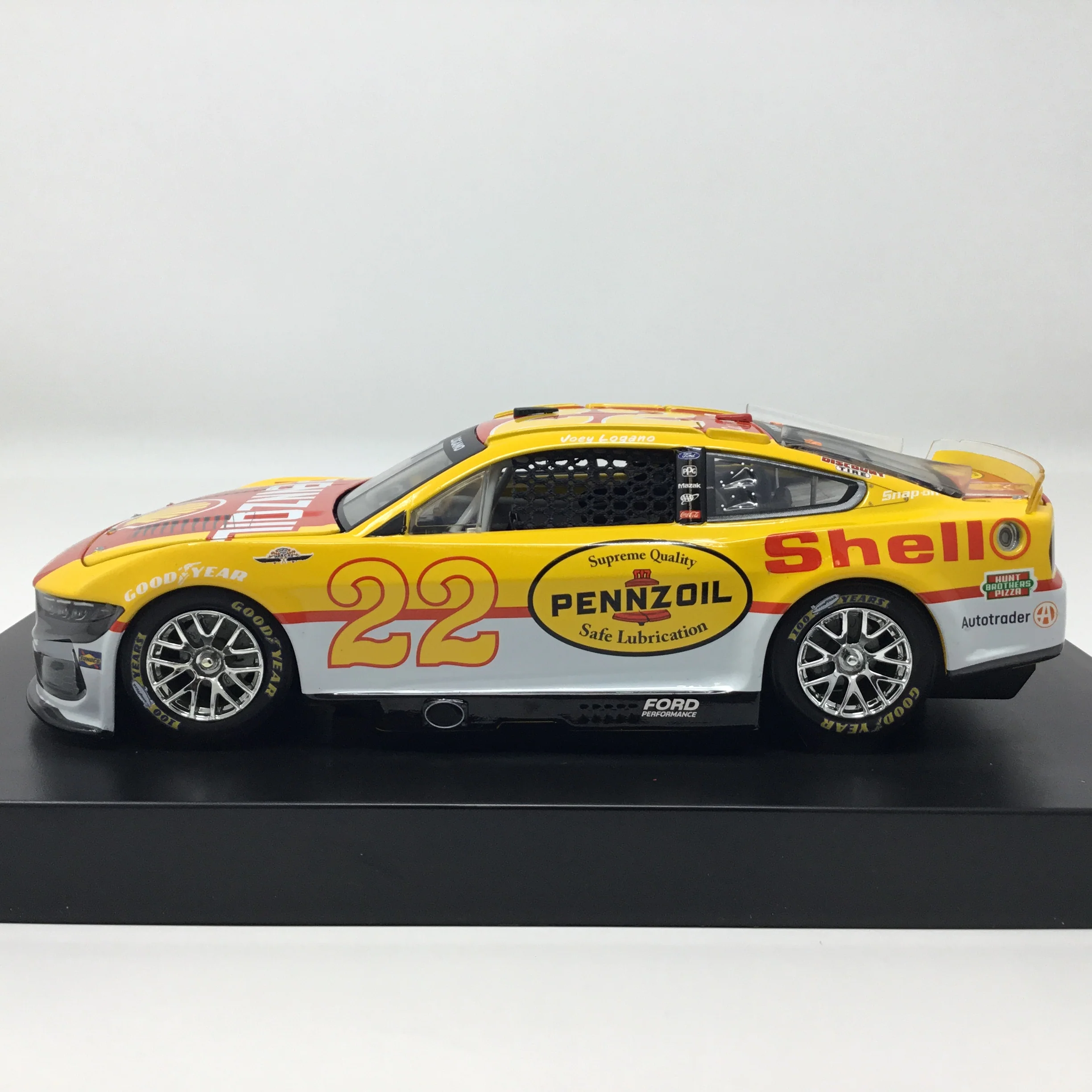 Joey Logano 2025 Shell-Pennzoil Throwback 1:24 Diecast - Image 2