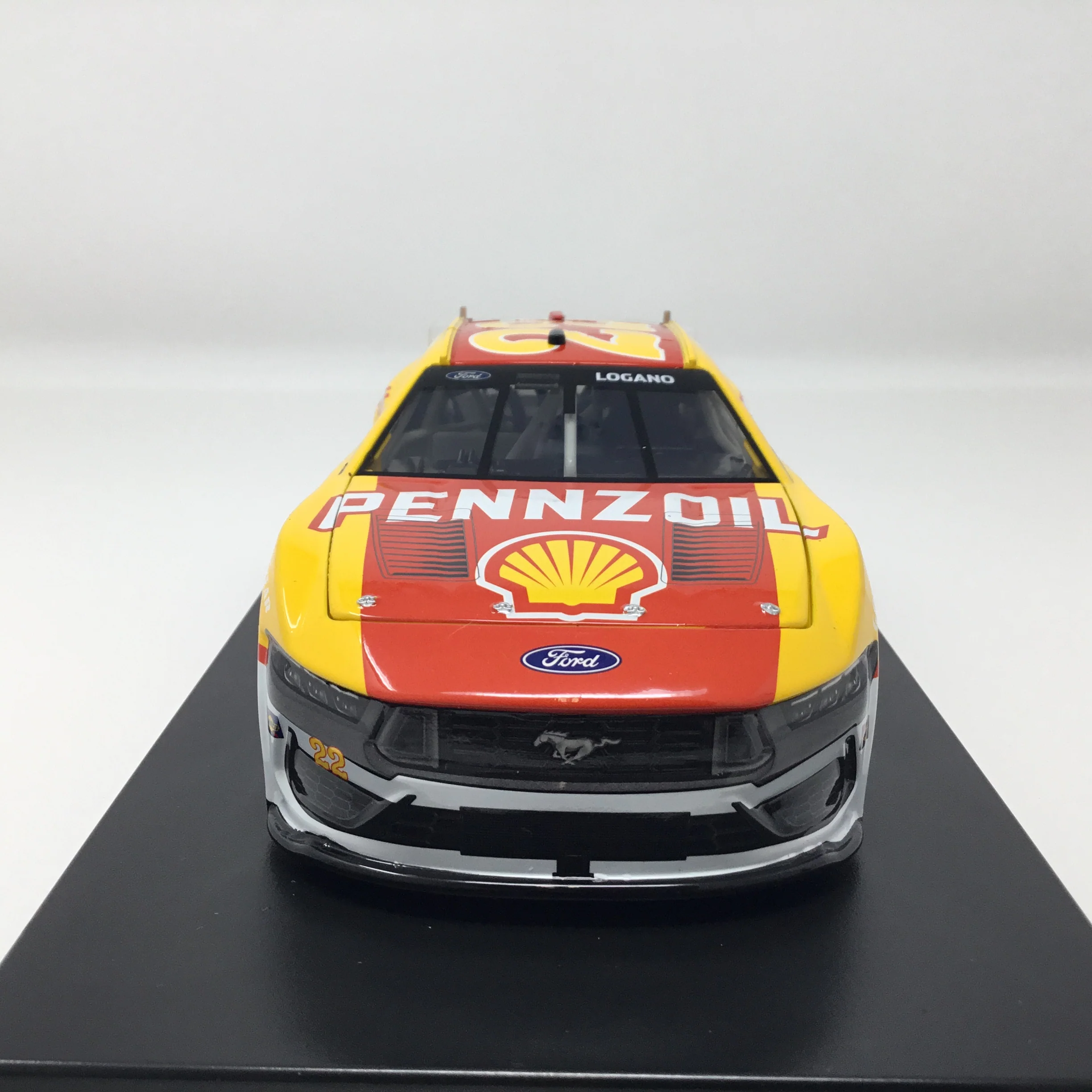 Joey Logano 2025 Shell-Pennzoil Throwback 1:24 Diecast - Image 3