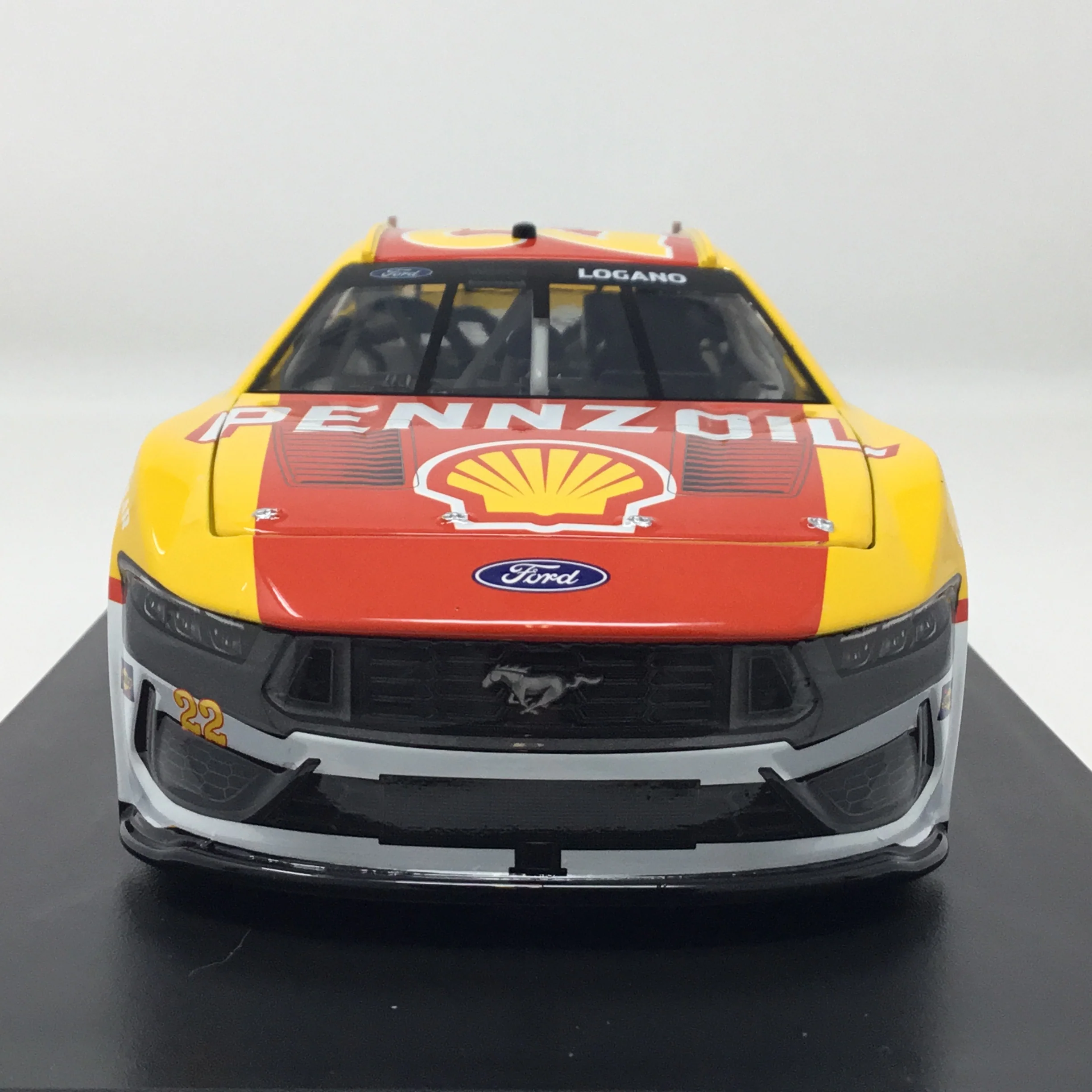 Joey Logano 2025 Shell-Pennzoil Throwback Elite 1:24 Diecast - Image 3
