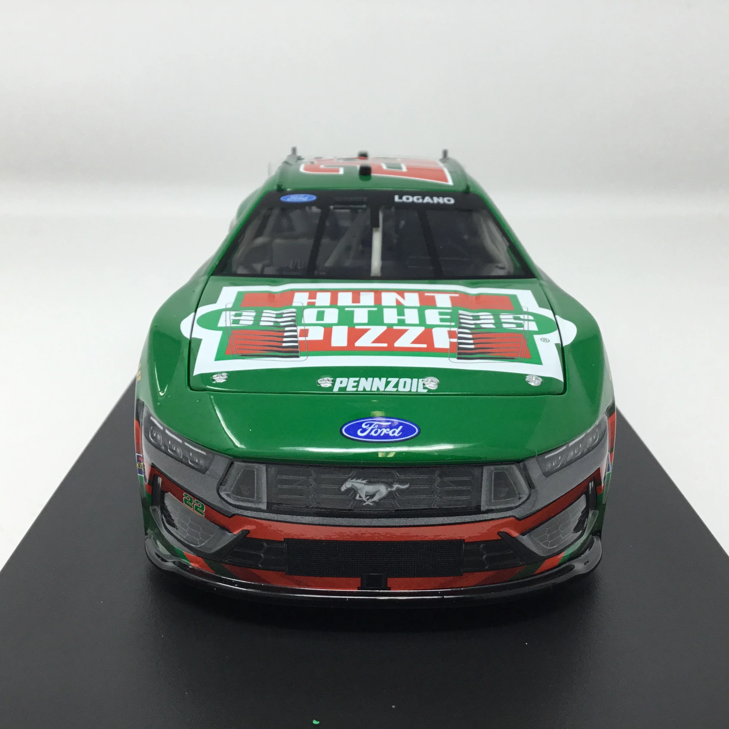 Joey Logano 2026 Hunt Brothers Pizza 1:24 Diecast - Image 3