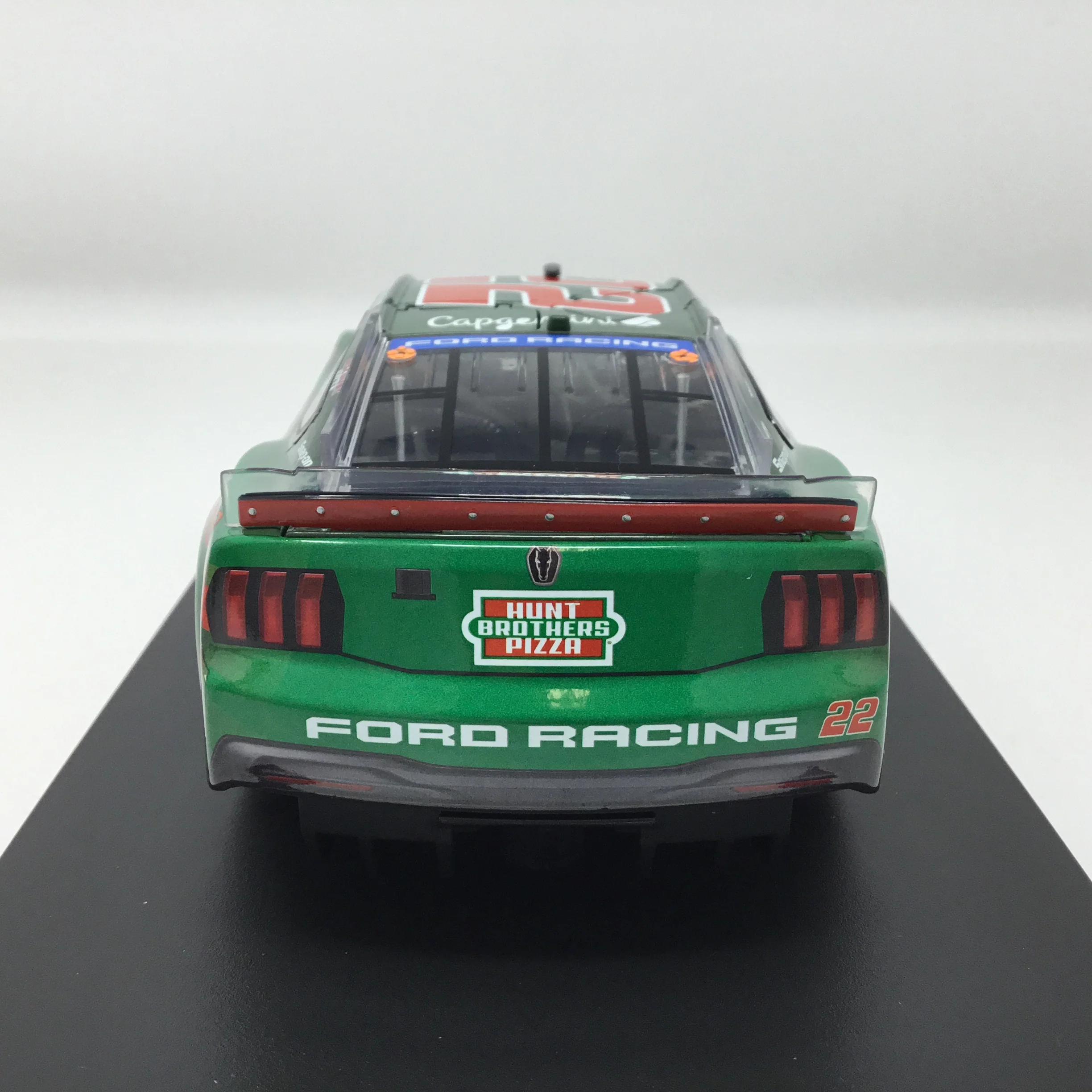Joey Logano 2026 Hunt Brothers Pizza 1:24 Diecast - Image 5
