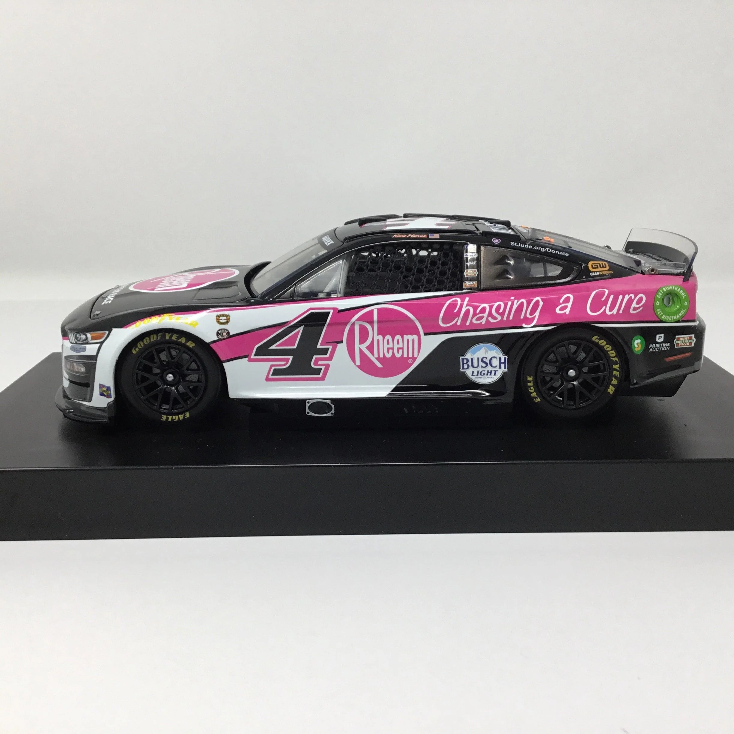 Kevin Harvick 2022 Rheem Chasing a Cure Elite 1:24 Diecast - Image 2