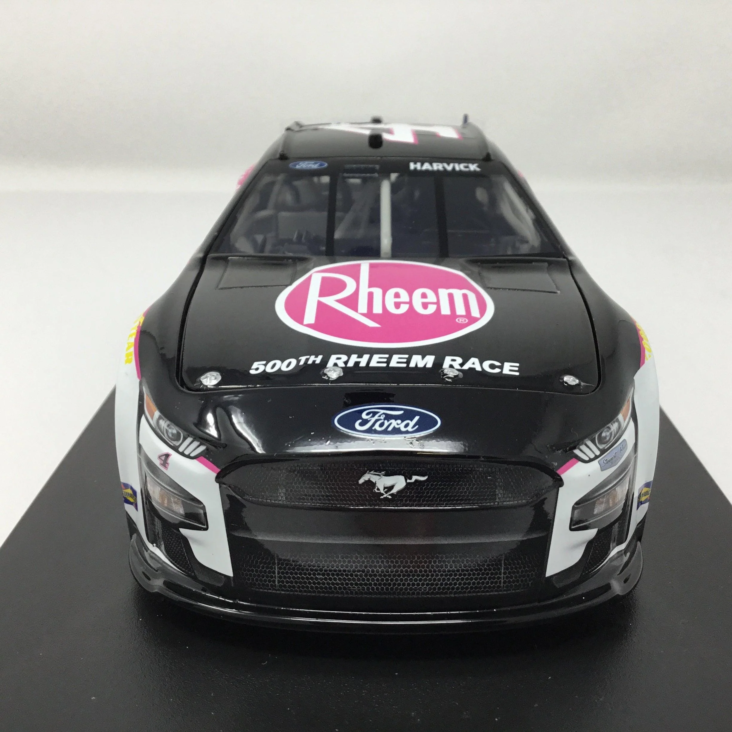 Kevin Harvick 2022 Rheem Chasing a Cure Elite 1:24 Diecast - Image 3