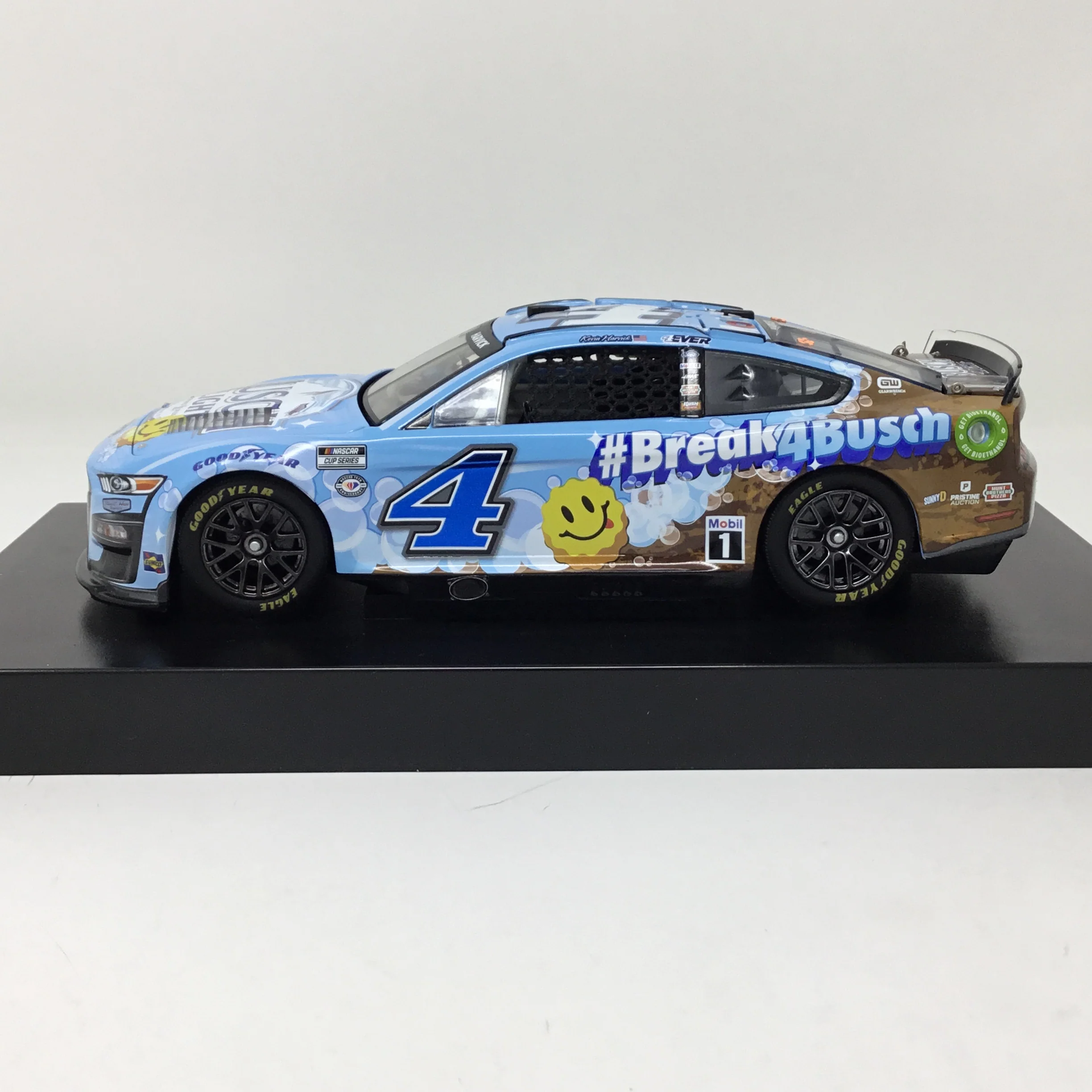 Kevin Harvick 2023 Busch Light Dirt 1:24 Elite Diecast - Image 2