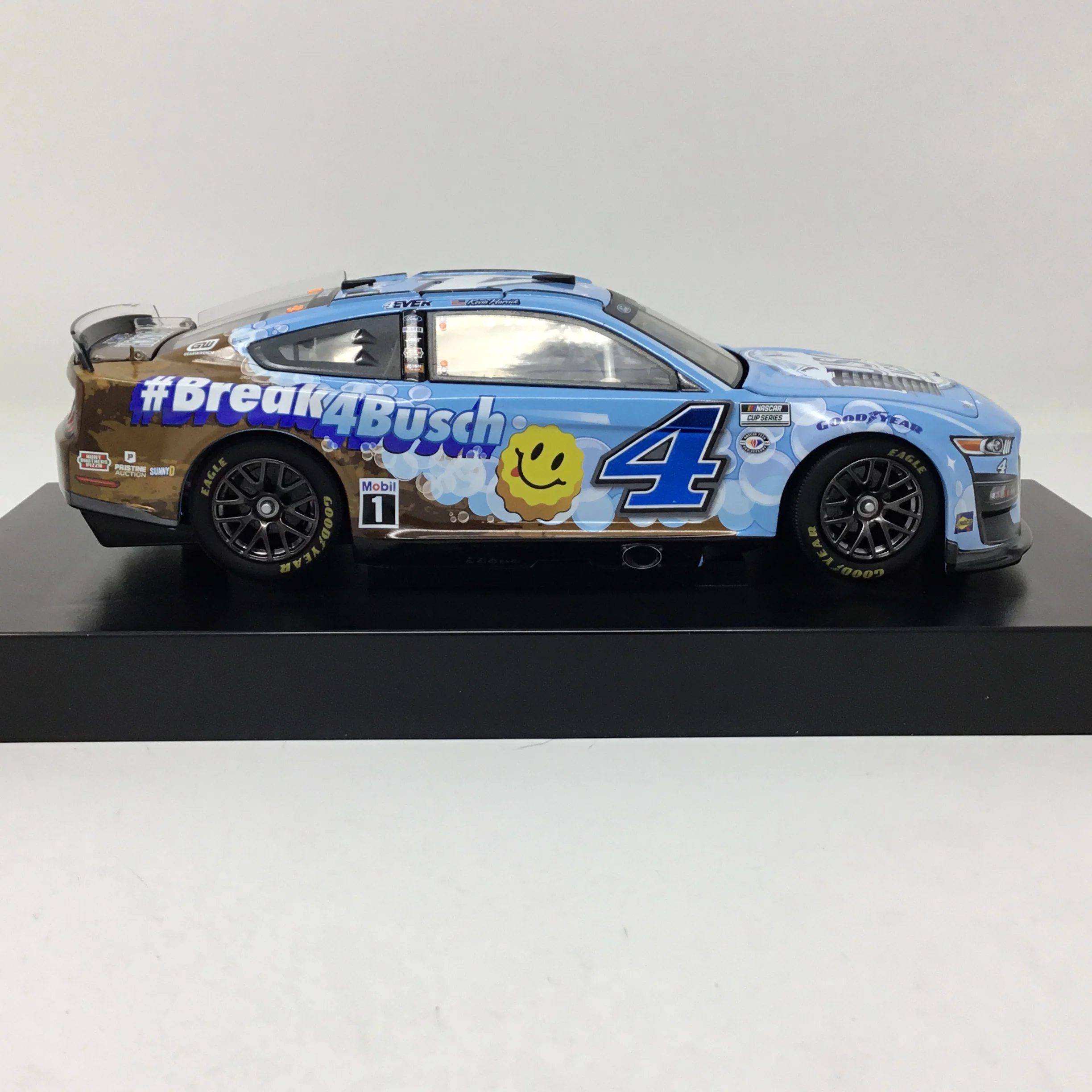Kevin Harvick 2023 Busch Light Dirt 1:24 Elite Diecast - Image 4