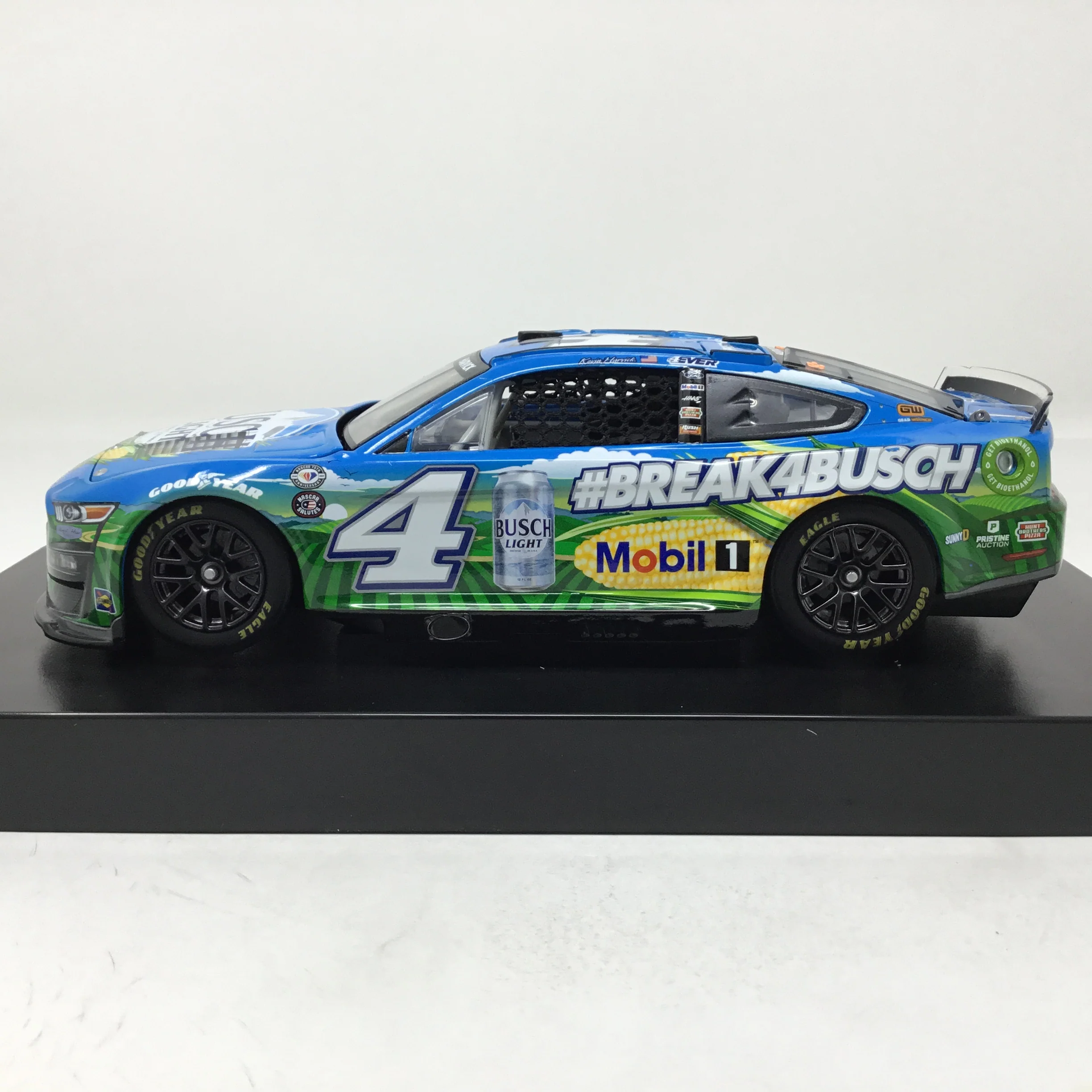 Kevin Harvick 2023 Busch Light Farmers 1:24 Elite Diecast - Image 2