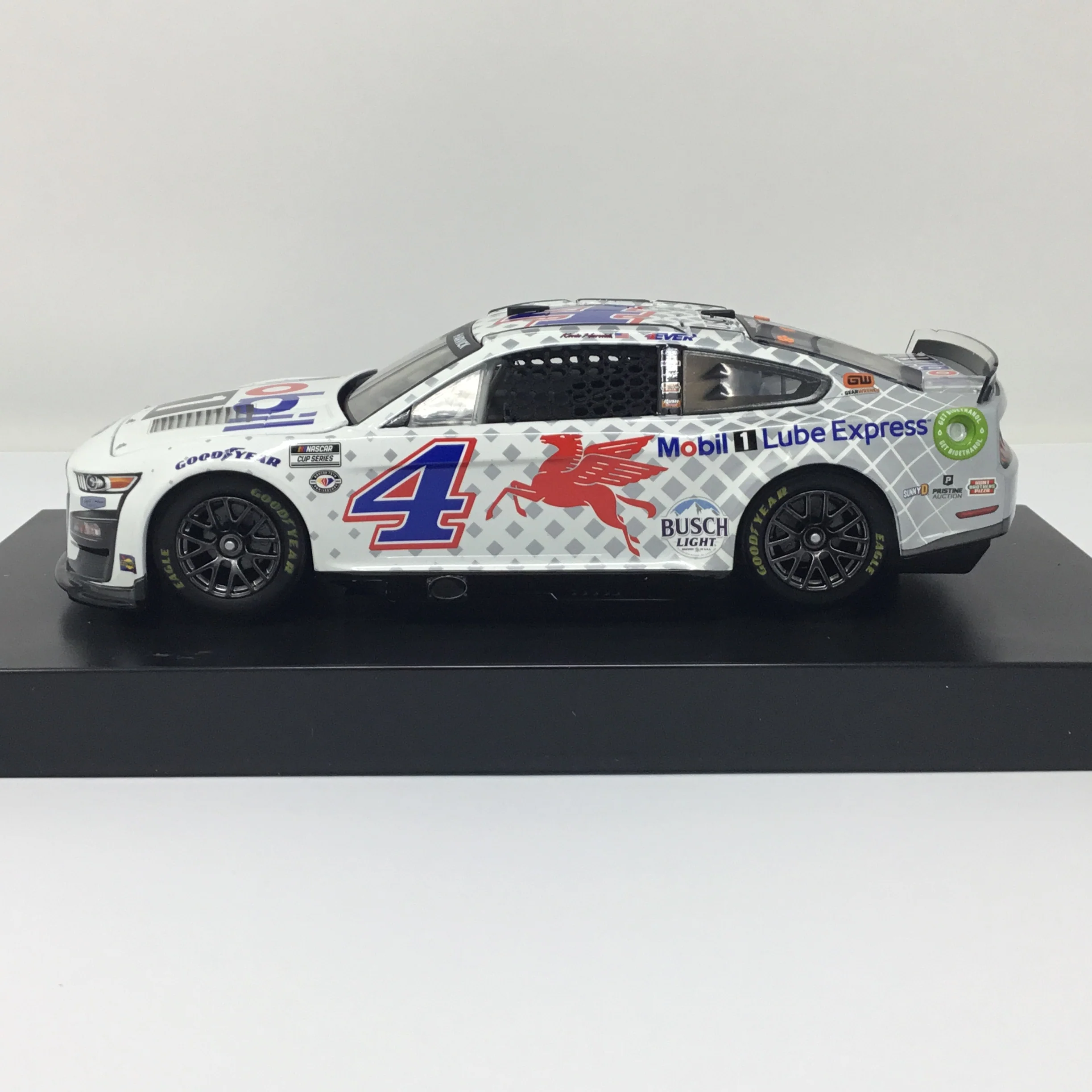 Kevin Harvick 2023 Mobil 1 Car Care / Lube Express 1:24 Diecast - Image 2