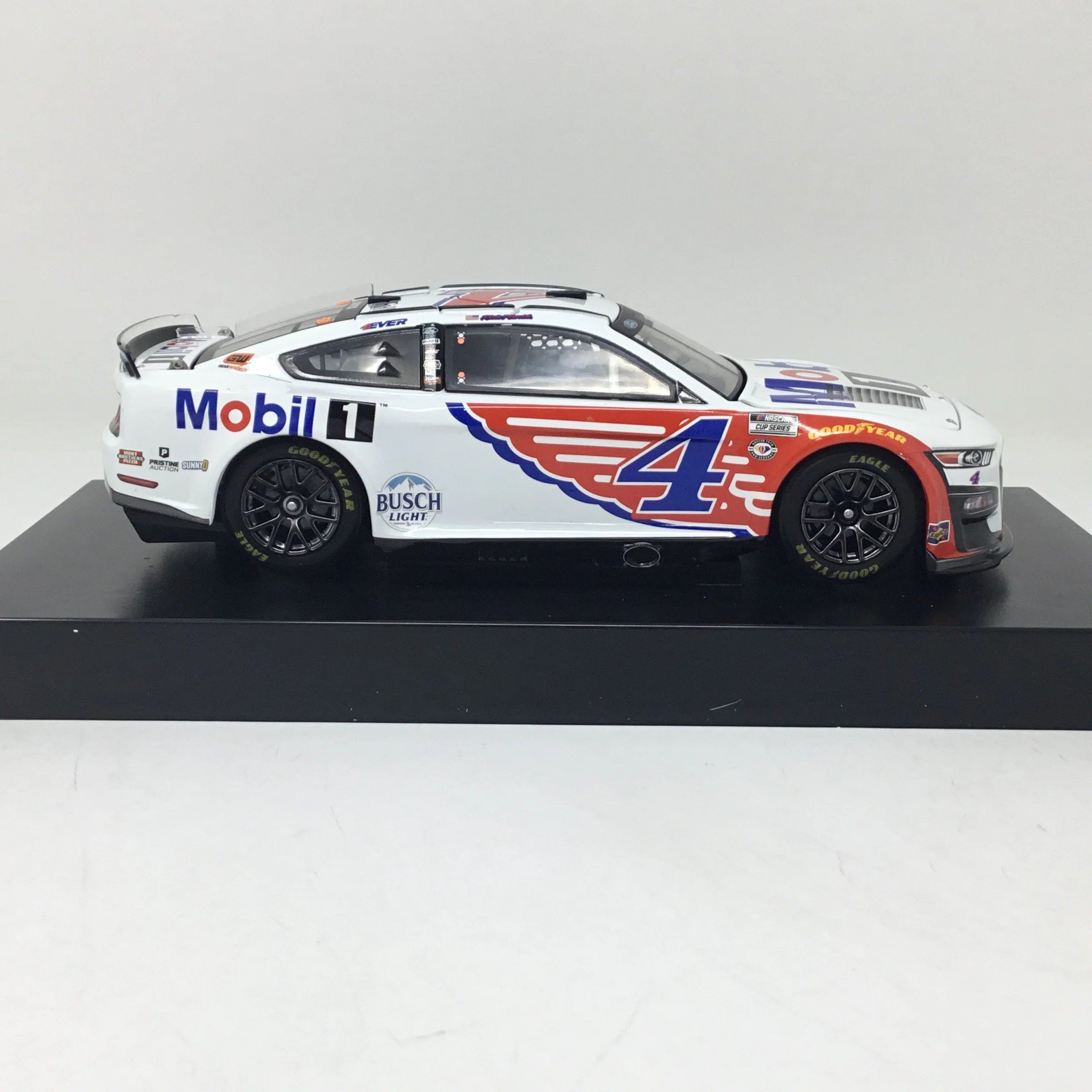 Kevin Harvick 2023 Mobil 1 Wings 1:24 Elite Diecast - Image 4