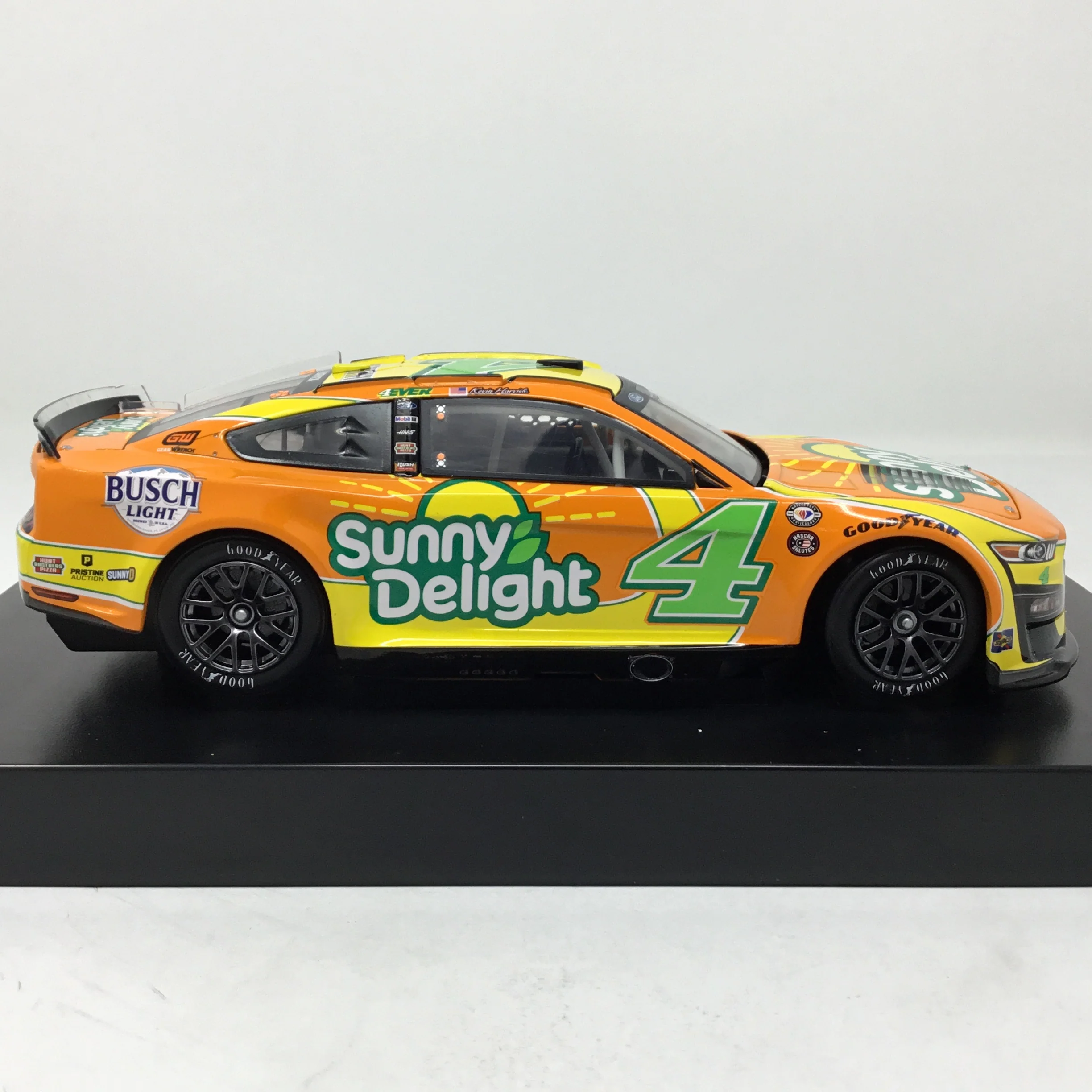 Kevin Harvick 2023 Sunny Delight Darlington Throwback 1:24 Diecast - Image 4