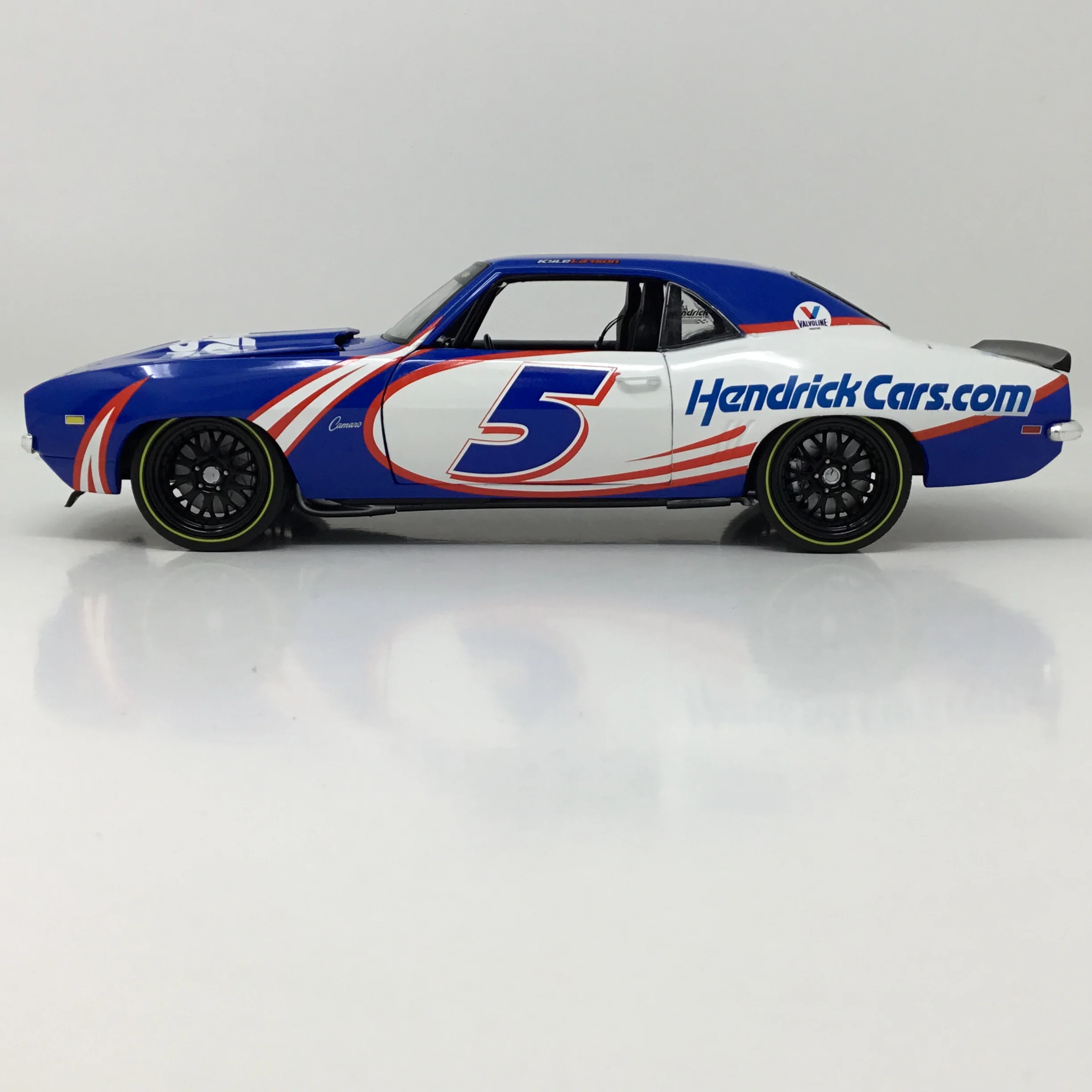 Kyle Larson 1969 HendrickCars.com Chevrolet Camaro Hendrick Motorsports First Win Tribute 1:18 Diecast - Image 2