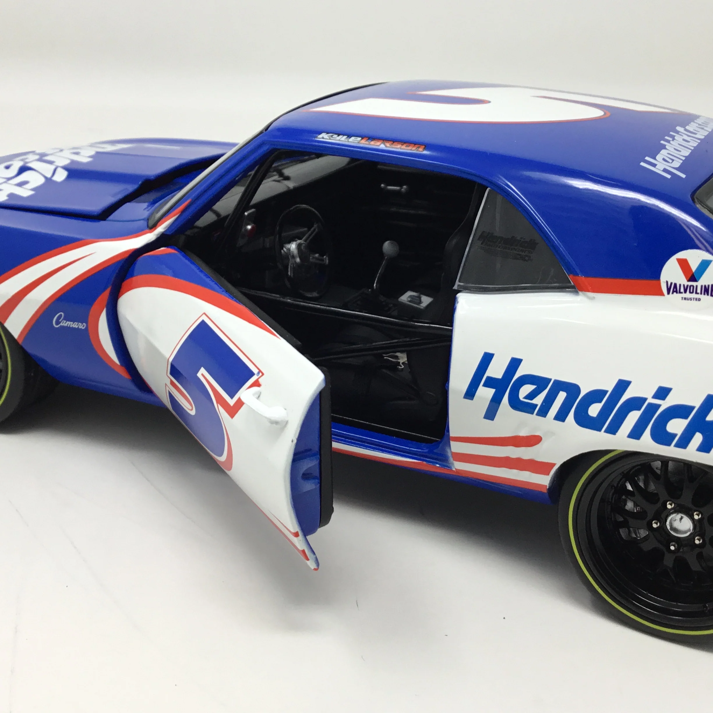 Kyle Larson 1969 HendrickCars.com Chevrolet Camaro Hendrick Motorsports First Win Tribute 1:18 Diecast - Image 6