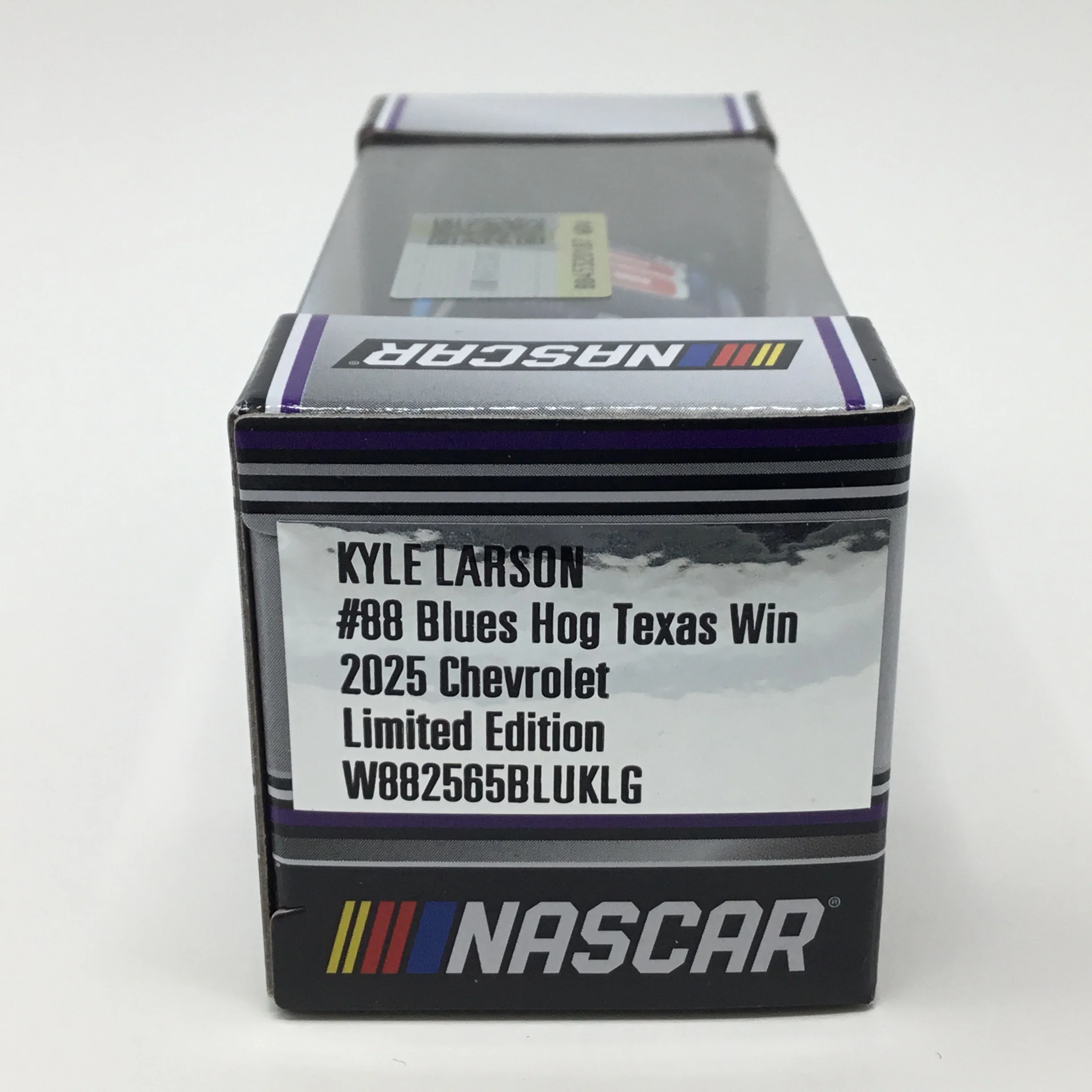 Kyle Larson 2025 Blues Hog Texas Race Win 1:64 Diecast - Image 3