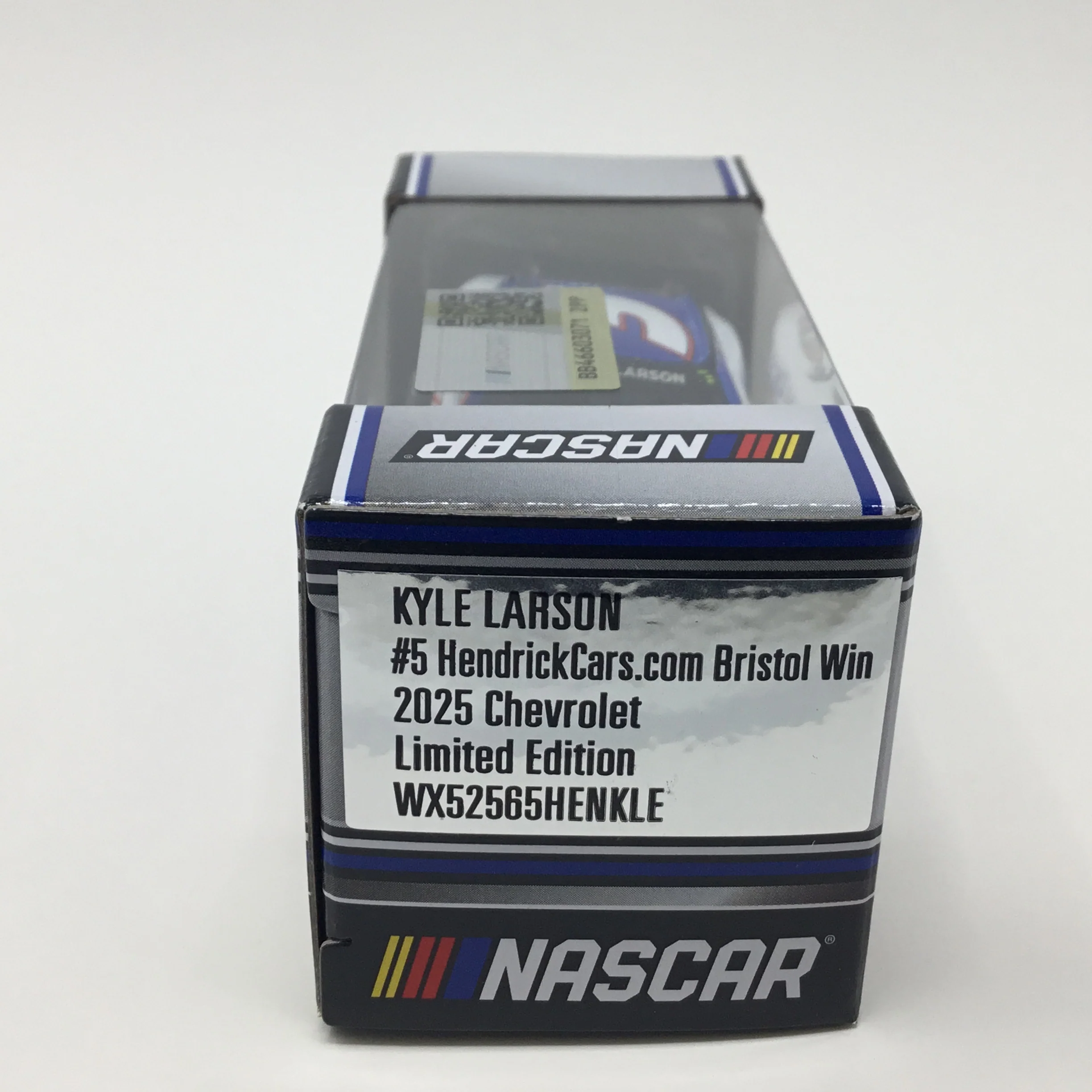 Kyle Larson 2025 Hendrickcars.com Bristol Race Win 1:64 Diecast - Image 3