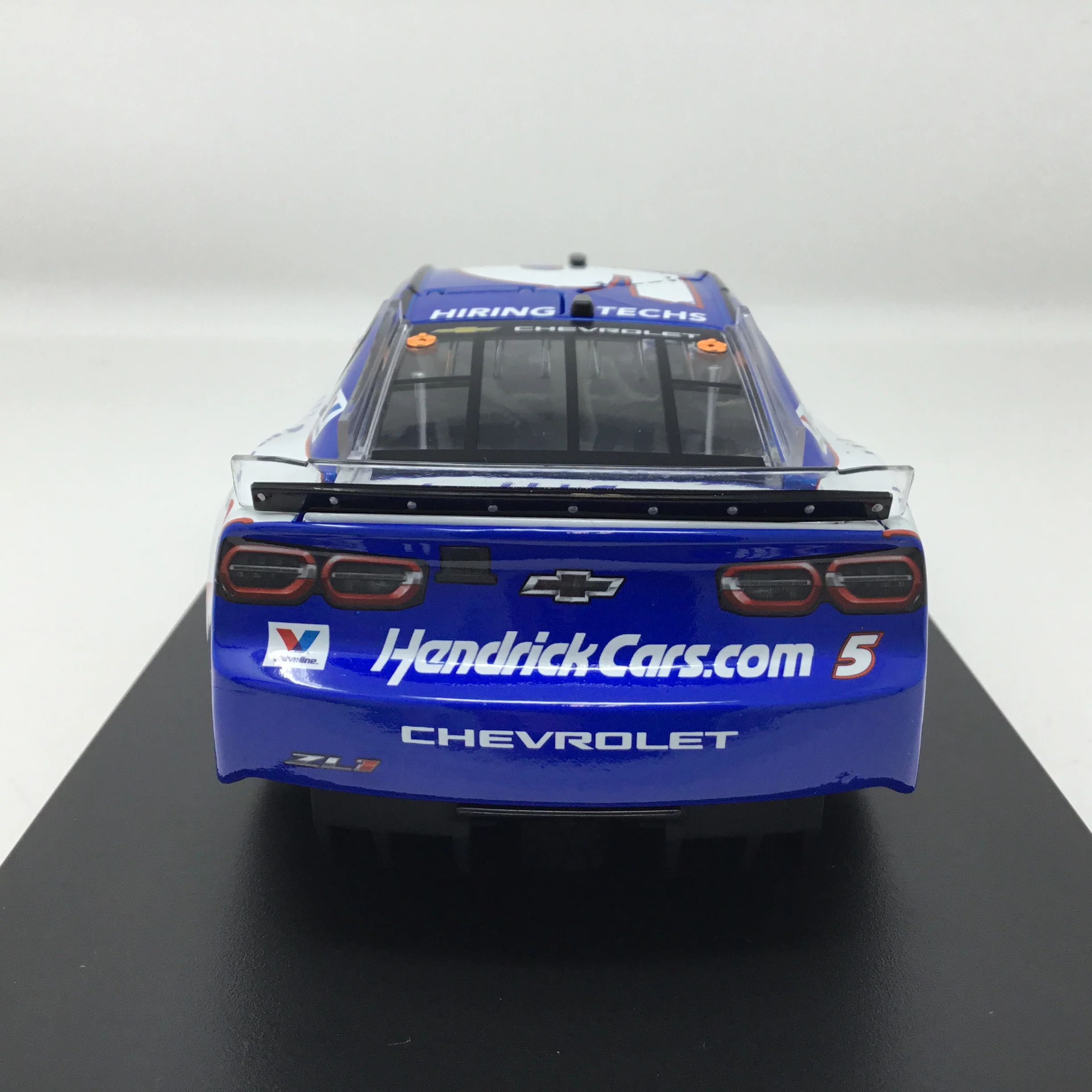 Kyle Larson 2026 Hendrickcars.com 1:24 Diecast - Image 5