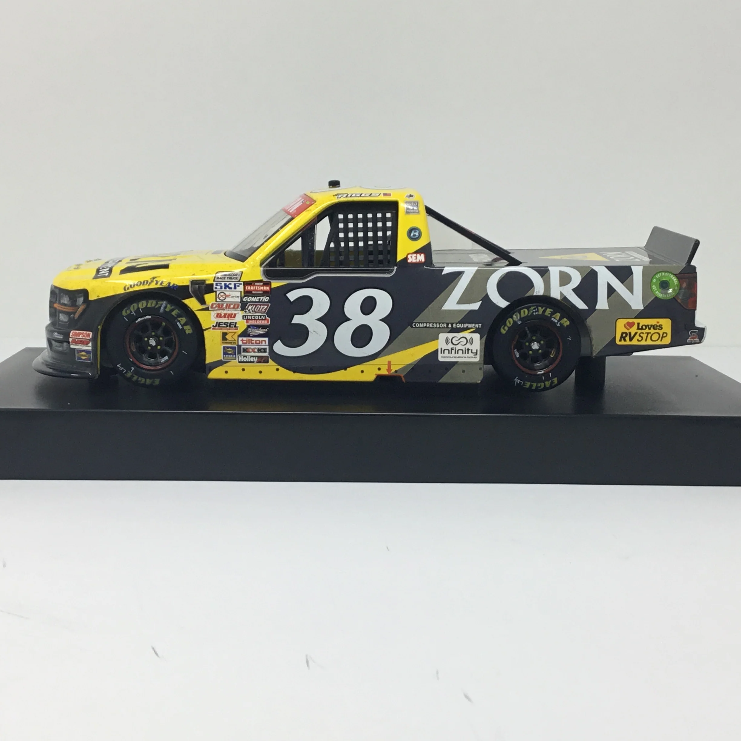 Layne Riggs 2024 Zorn Compressor & Equipment Milwaukee Wisconsin Race Win 1:24 Diecast - Image 3