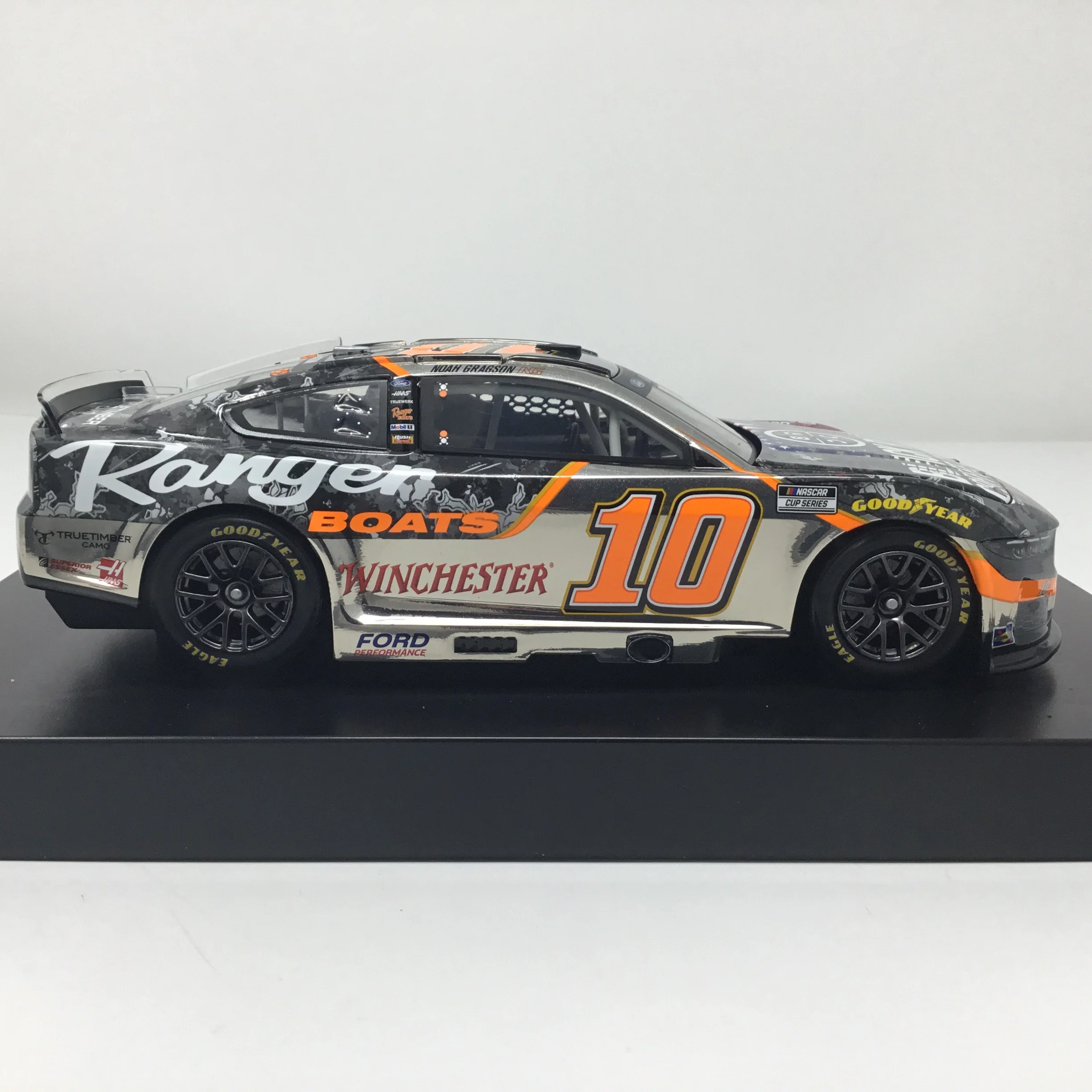 Noah Gragson 2024 Black Rifle / Ranger Boats 1:24 Color Chrome Diecast - Image 4