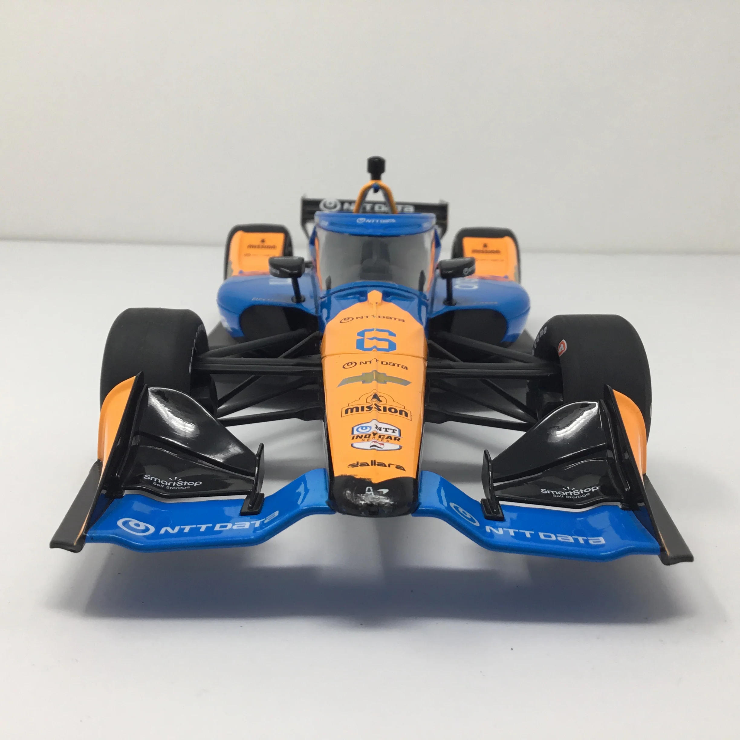 Nolan Siegel 2025 NTT Data / Arrow McLaren 1:18 Diecast - Image 3