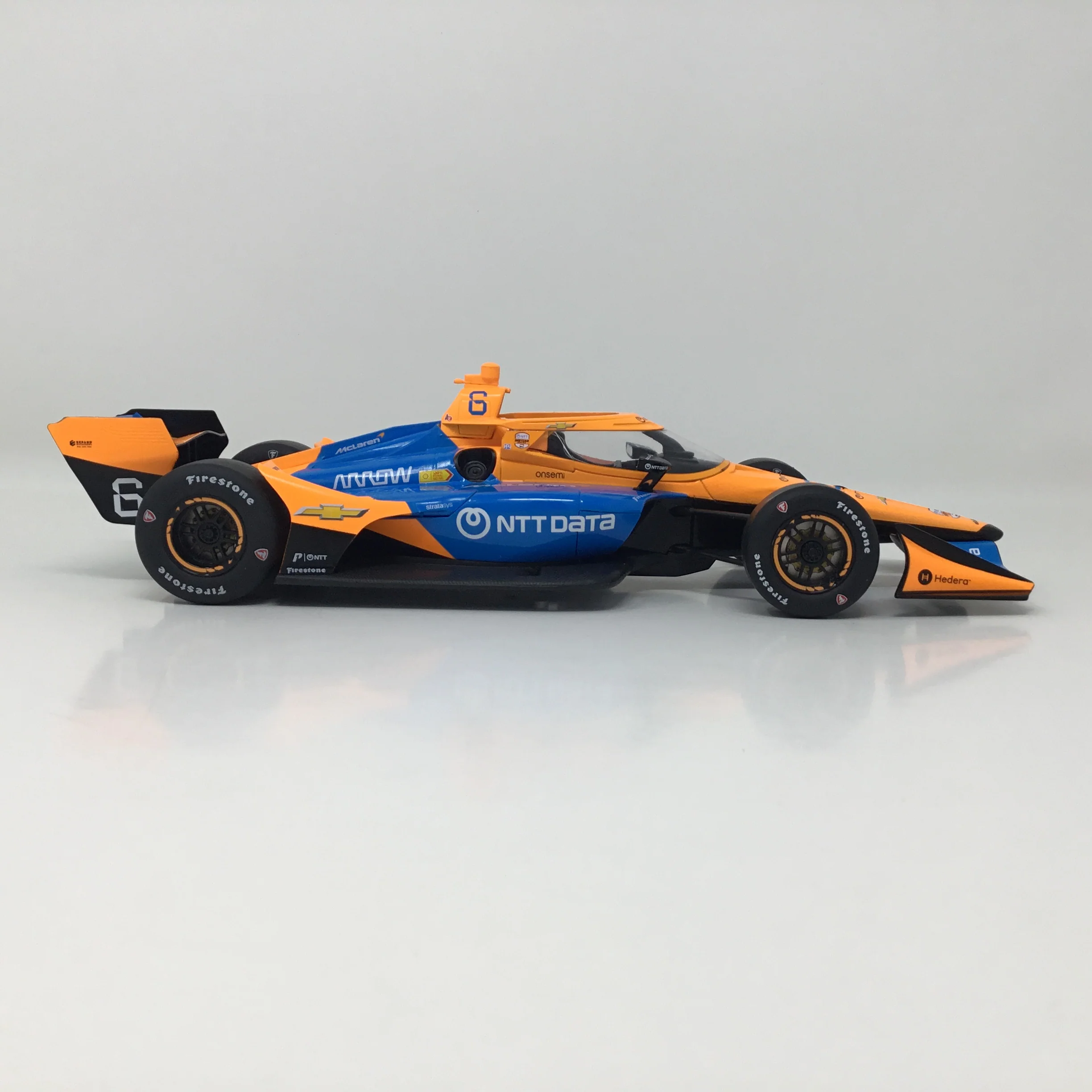 Nolan Siegel 2026 NTT Data / Arrow McLaren 1:18 Diecast - Image 4