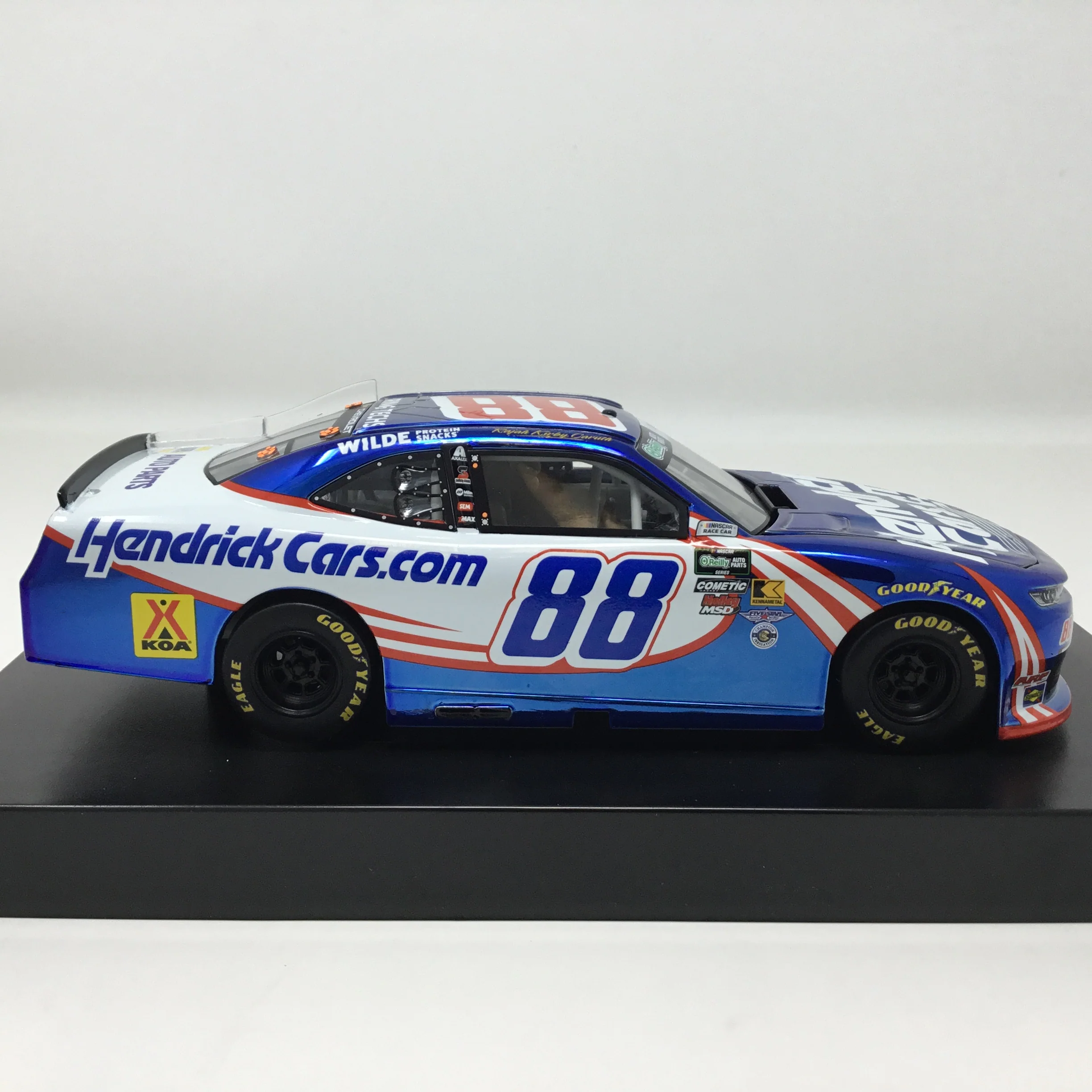 Rajah Caruth 2026 Hendrickcars.com Color Chrome 1:24 Diecast - Image 4