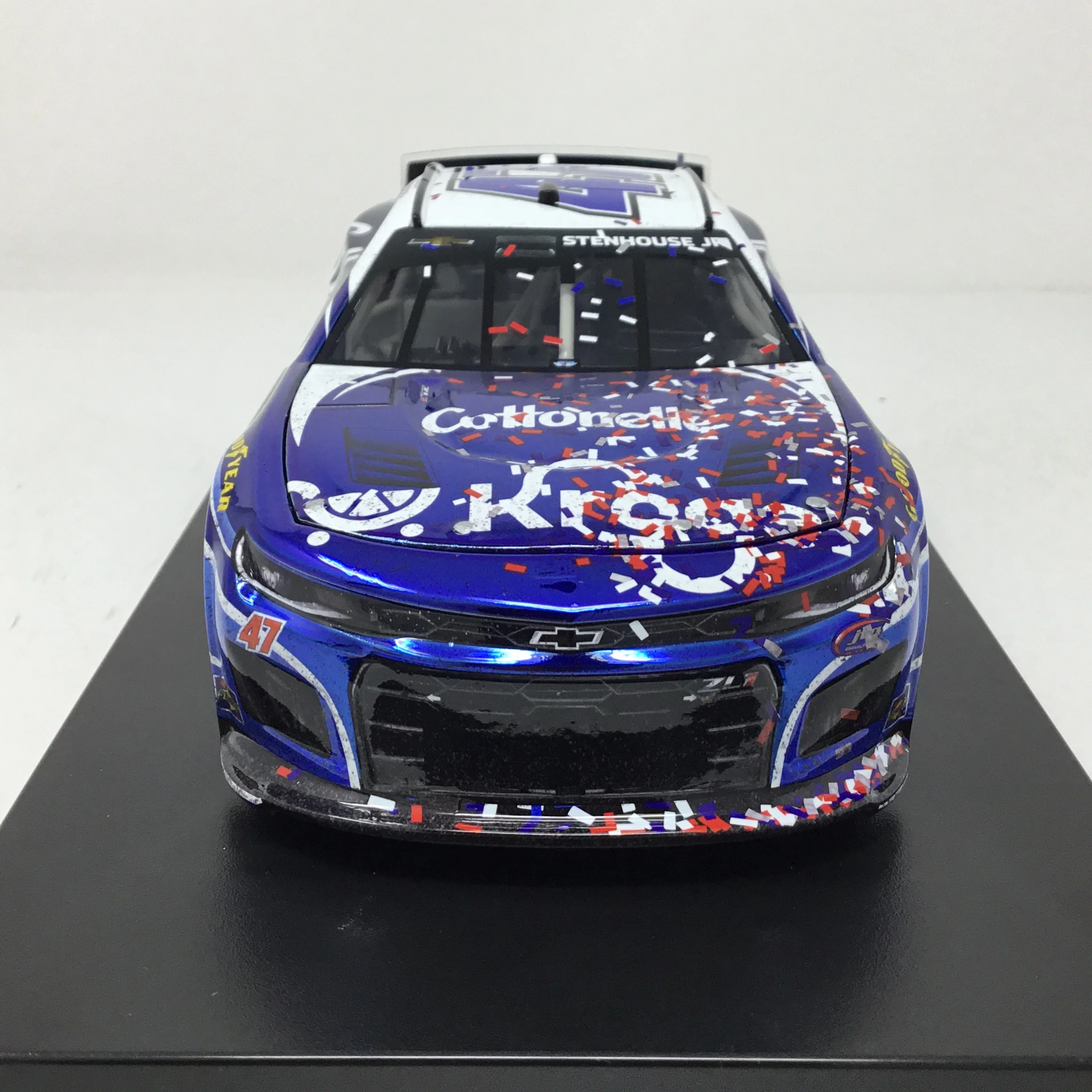 Ricky Stenhouse Jr. 2023 Kroger/Cottonelle Daytona 500 Win 1:24 Color Chrome Diecast - Image 3
