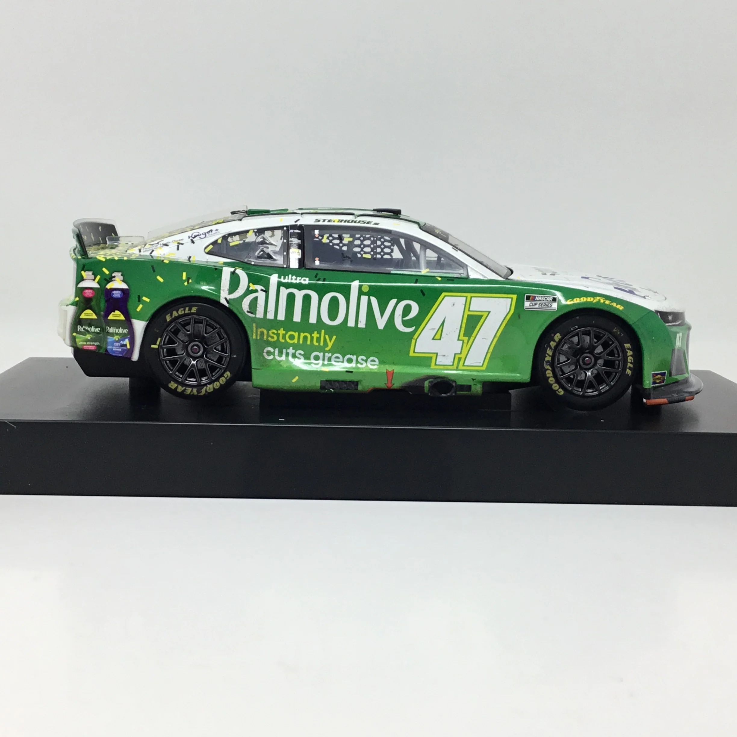 Ricky Stenhouse Jr. 2024 Kroger Health / Palmolive Talladega Race Win 1:24 Diecast - Image 5
