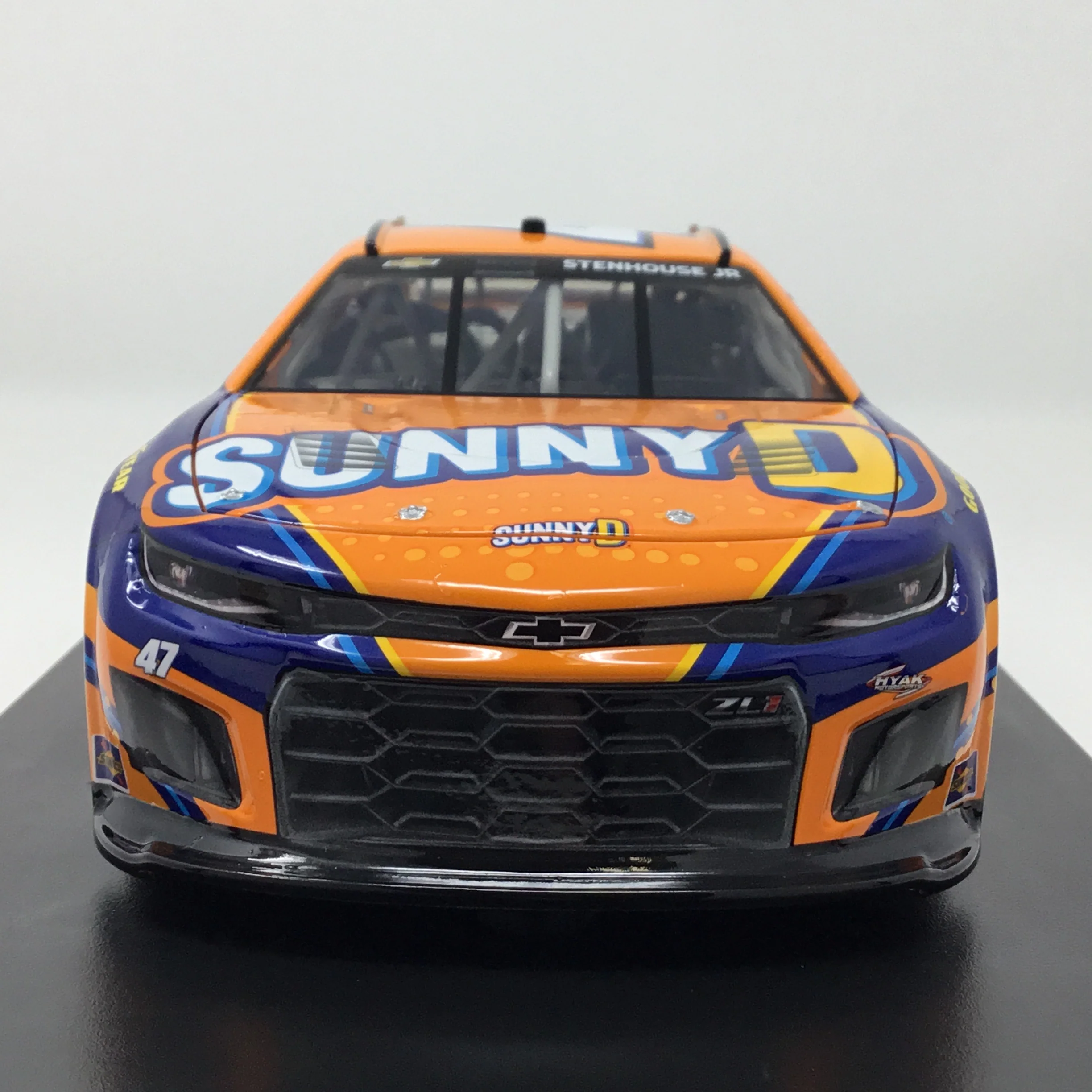Ricky Stenhouse Jr. 2025 SunnyD 1:24 Diecast - Image 3