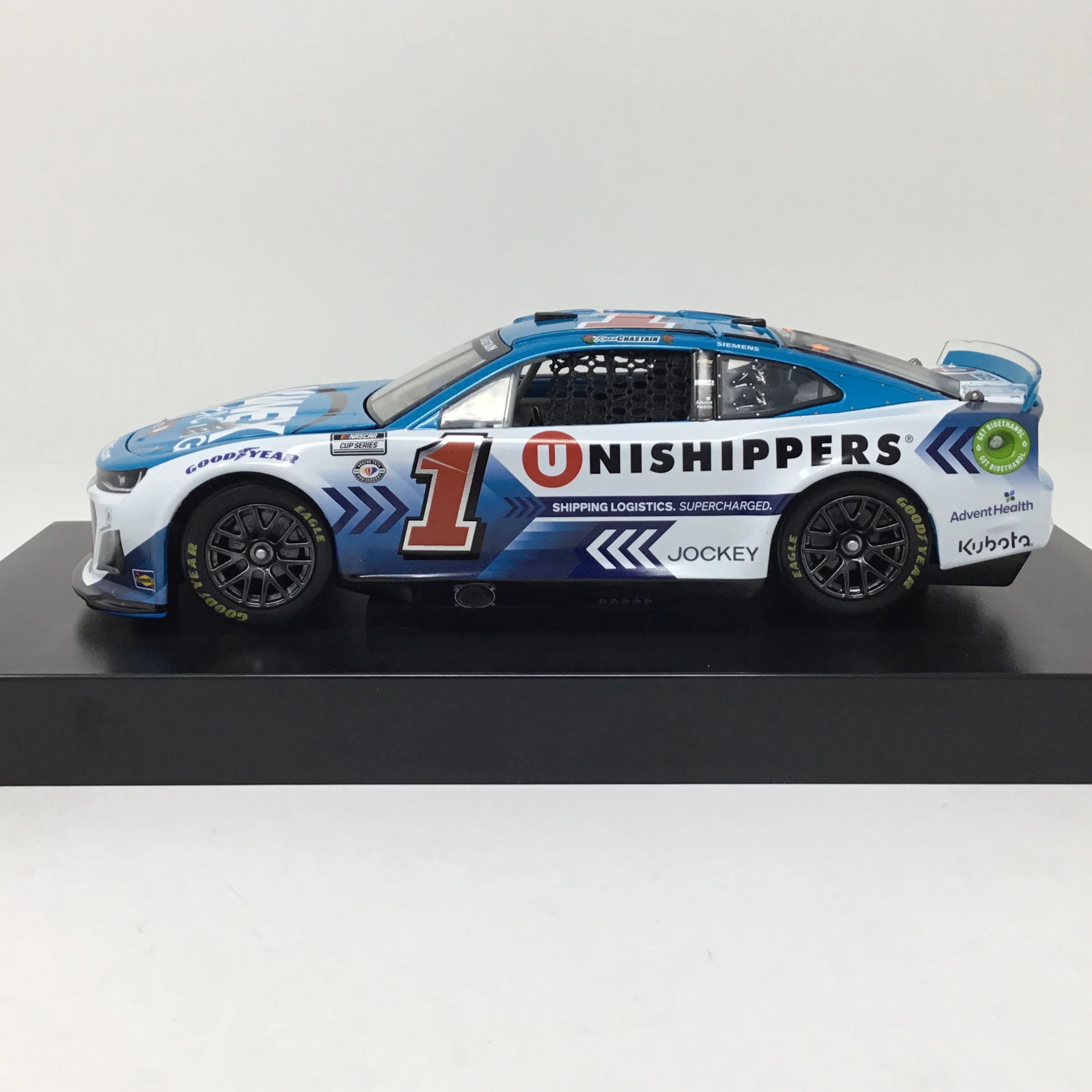 Ross Chastain 2023 Unishippers 1:24 Elite Diecast - Image 2