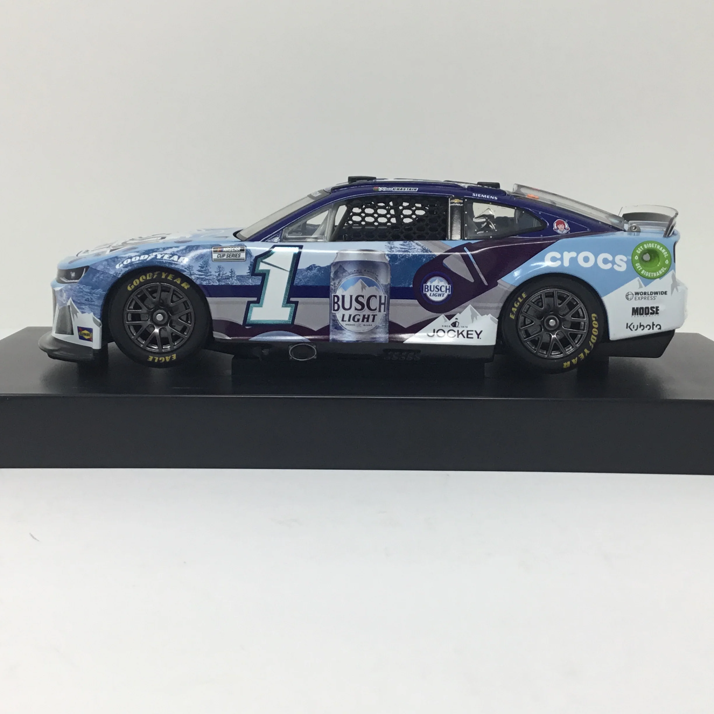 Ross Chastain 2024 Busch Light Crocs 1:24 Diecast - Image 2