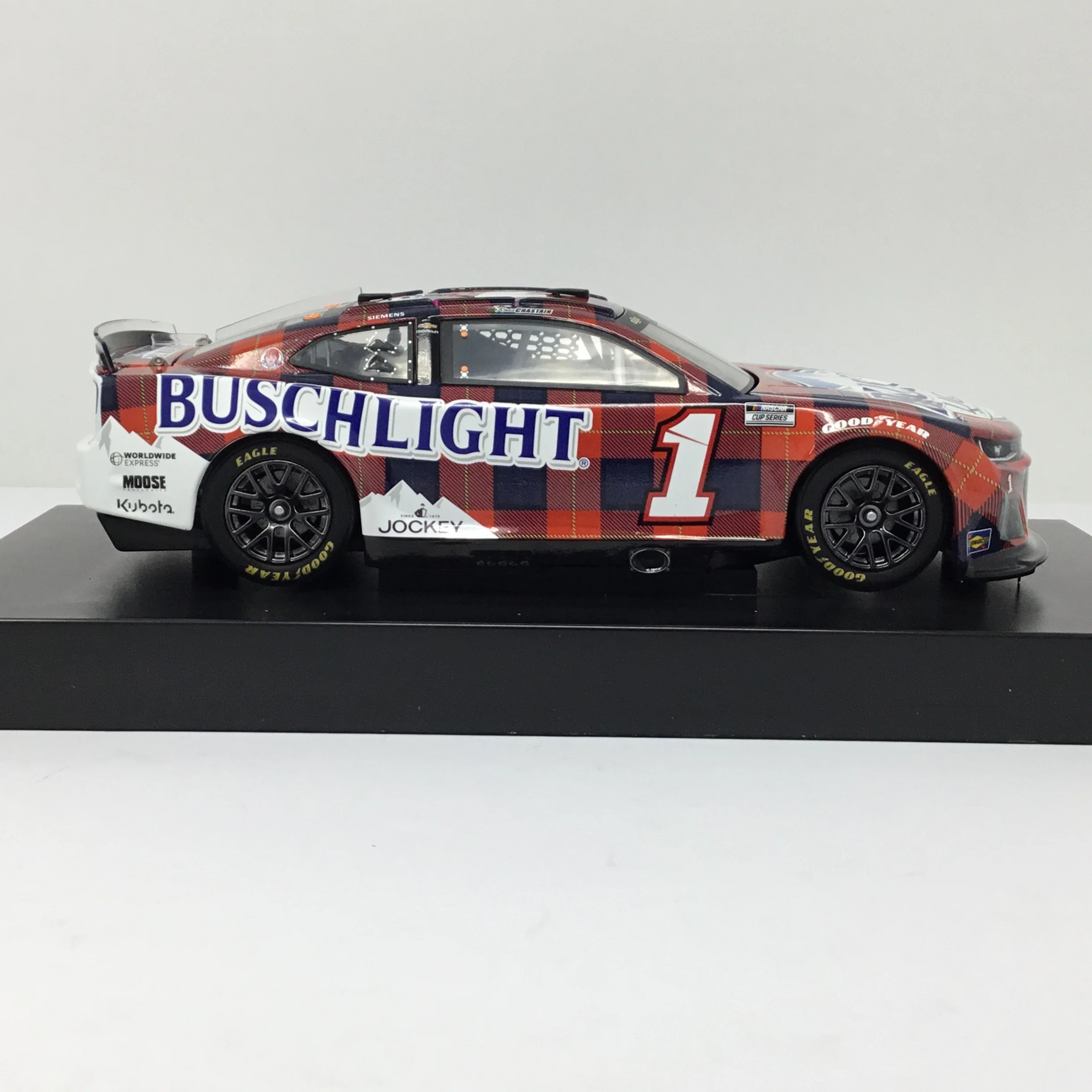 Ross Chastain 2024 Busch Light Flannel 1:24 Elite Diecast - Image 4