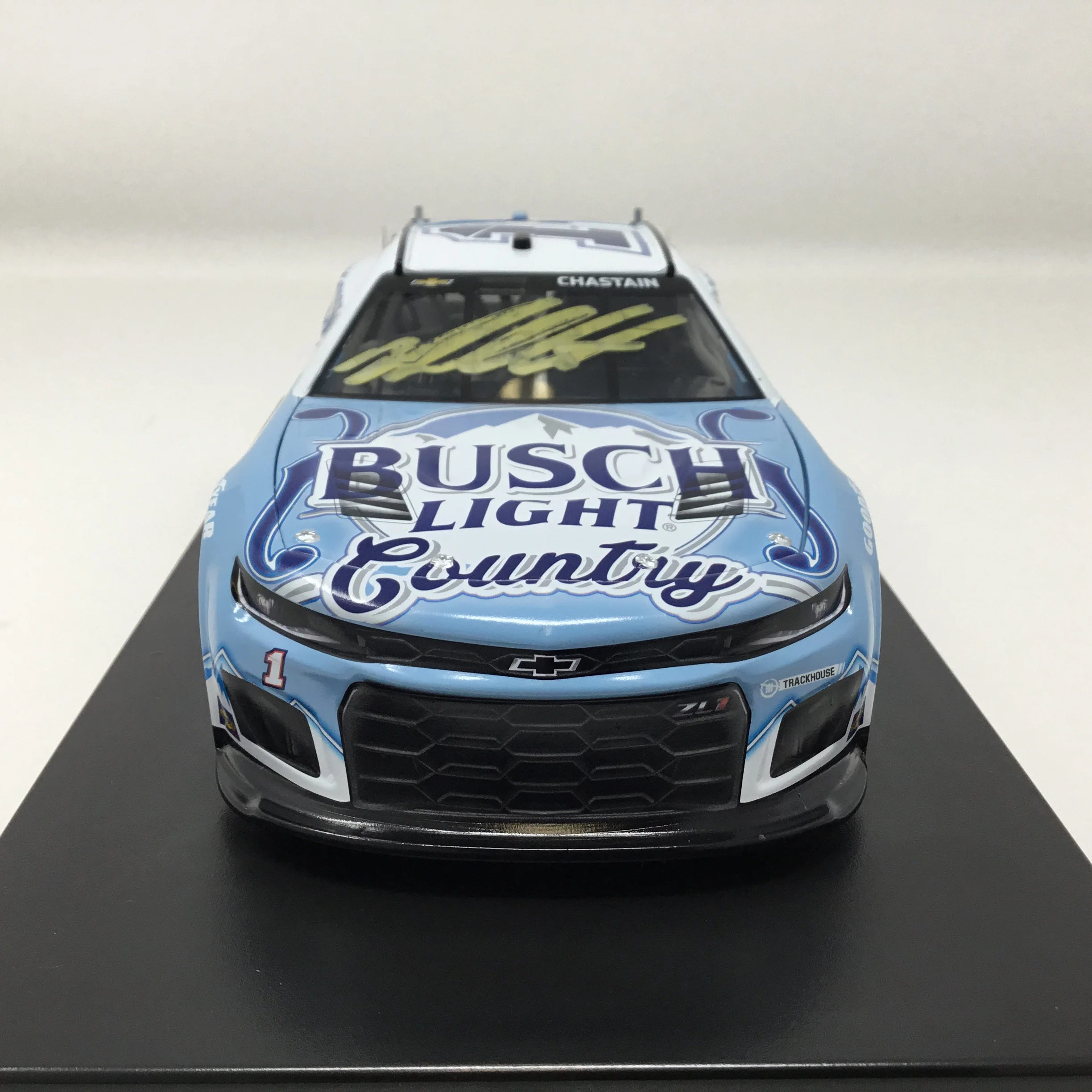 Ross Chastain 2025 Busch Light Country Autographed 1:24 Diecast - Image 3