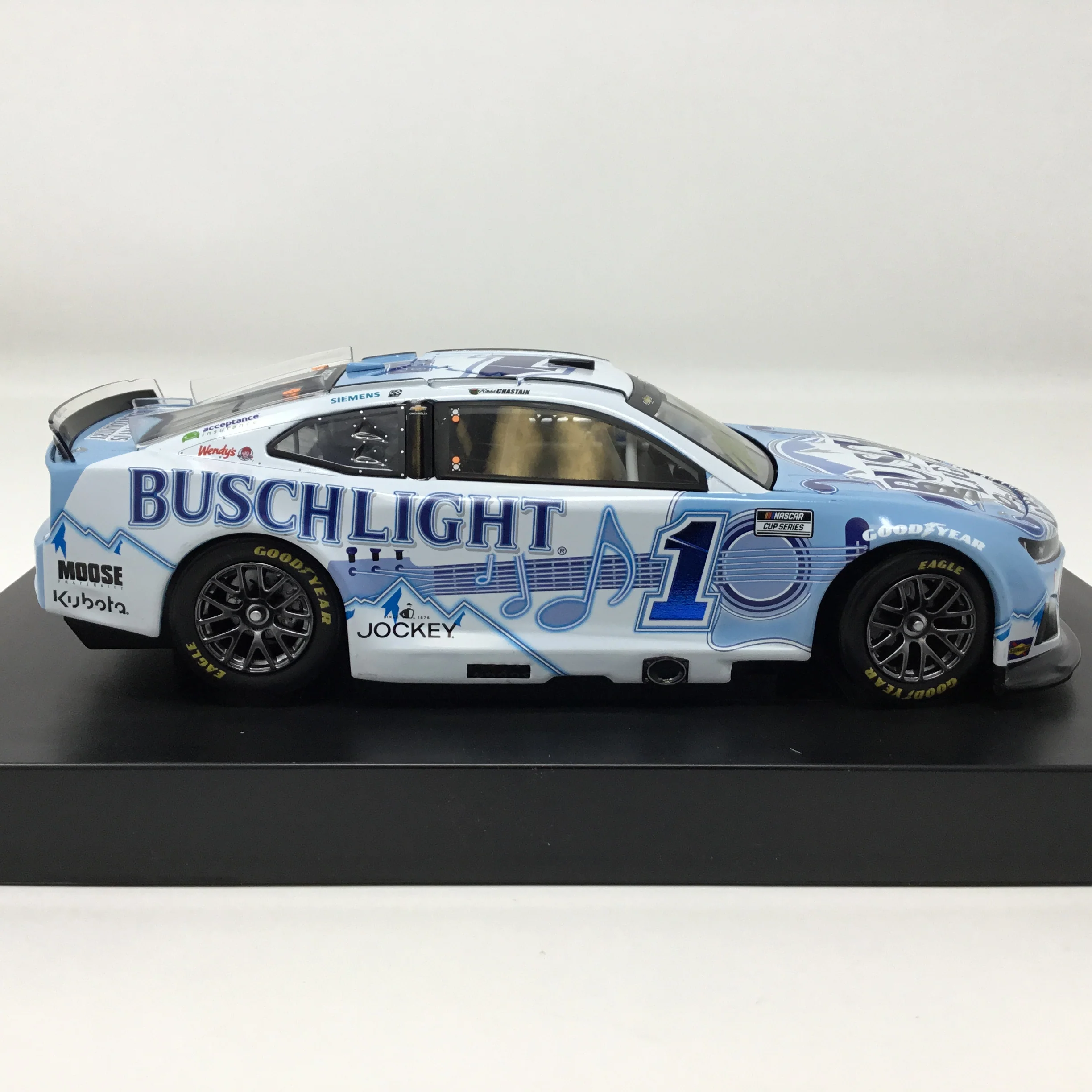 Ross Chastain 2025 Busch Light Country Autographed 1:24 Diecast - Image 4