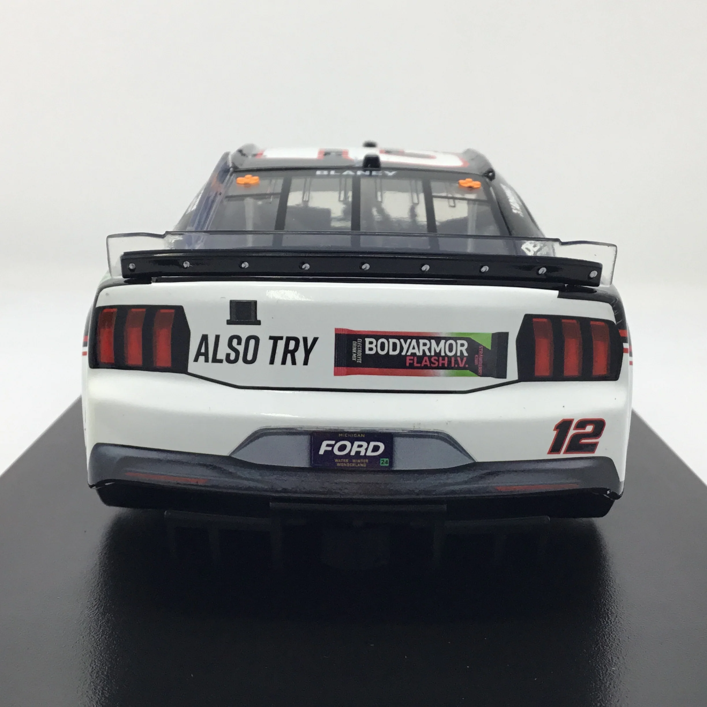 Ryan Blaney 2024 BodyArmor Sport Water 1:24 Elite Diecast - Image 5