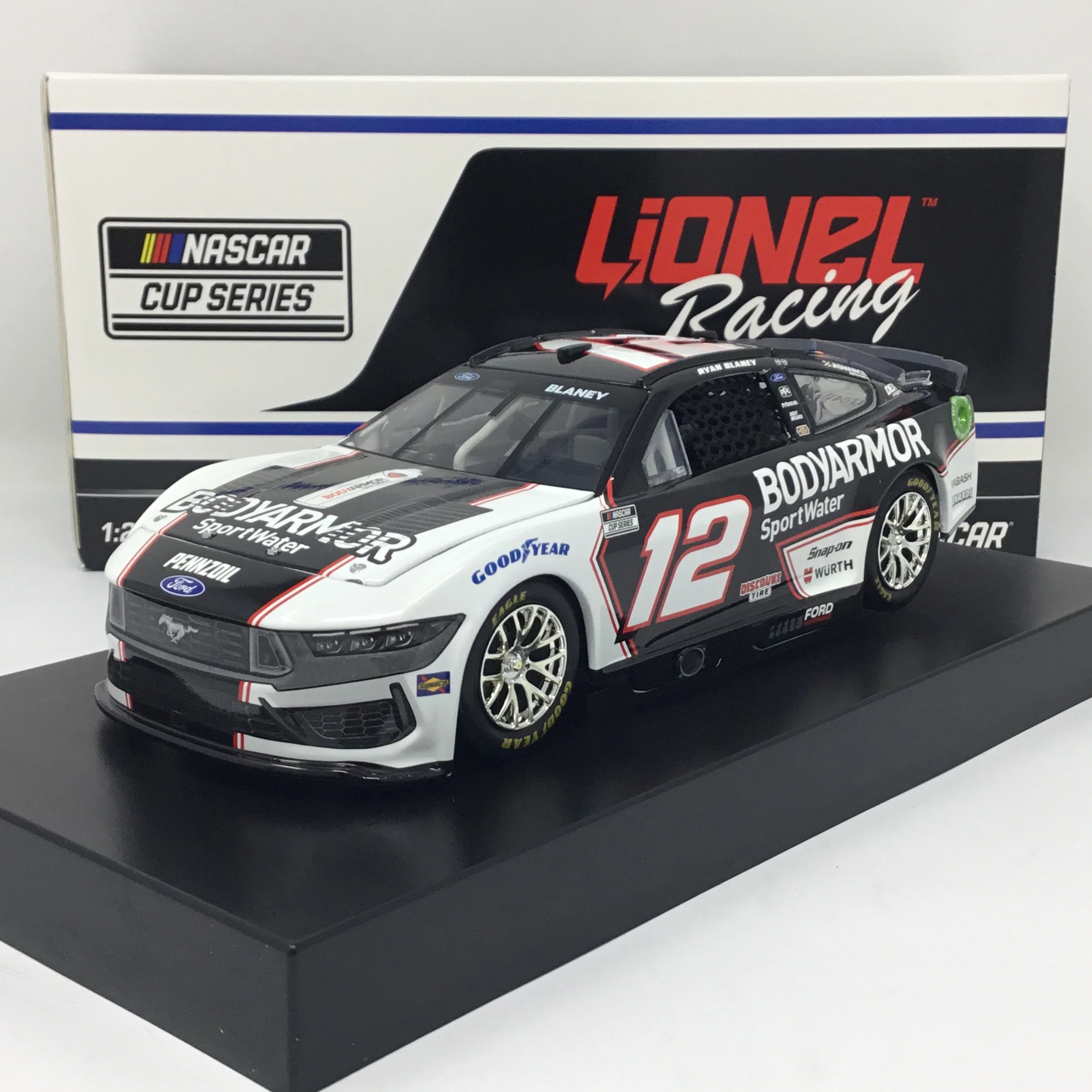 Ryan Blaney 2024 BodyArmor Sport Water 1:24 Diecast