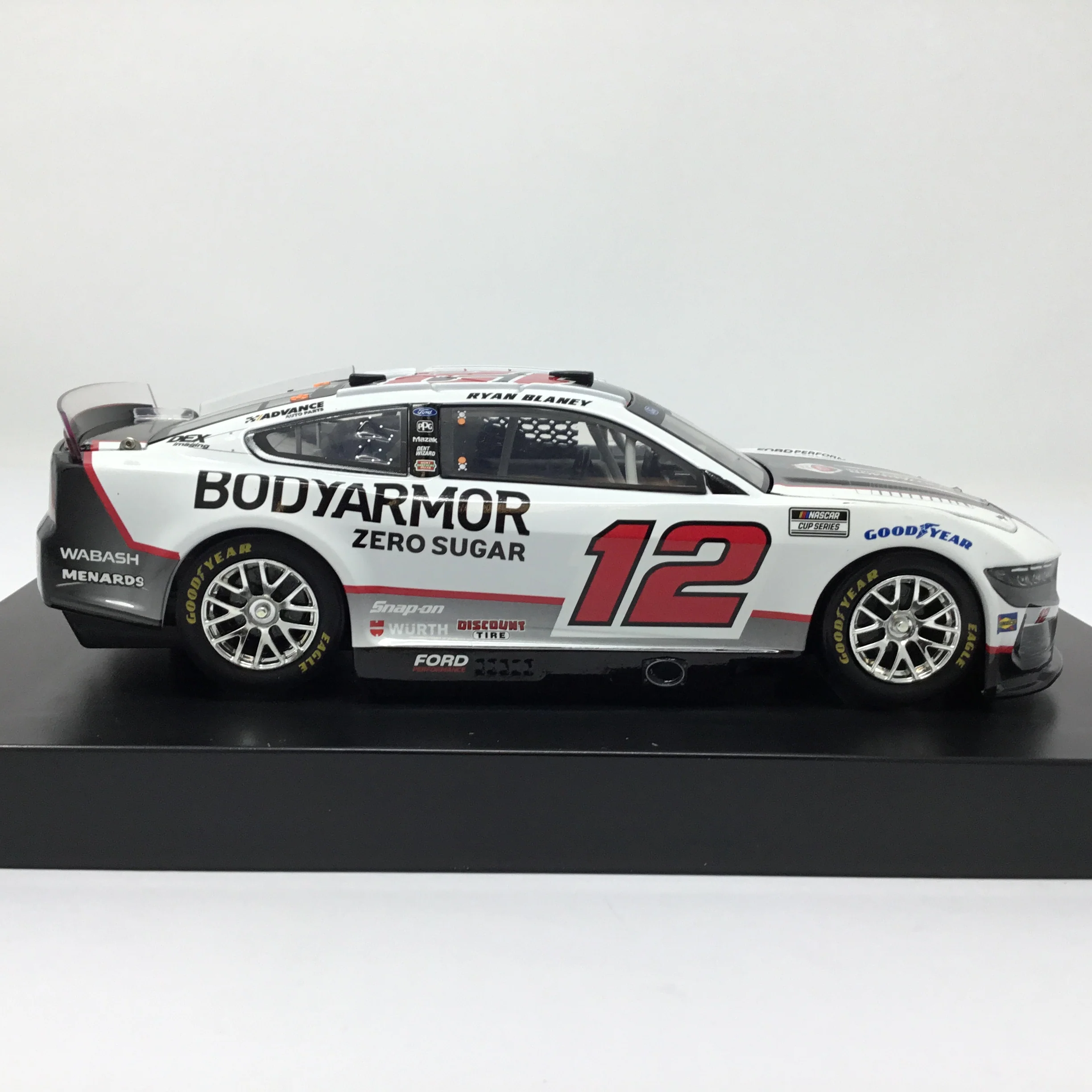 Ryan Blaney 2024 BodyArmor Zero Sugar Elite 1:24 Diecast - Image 4