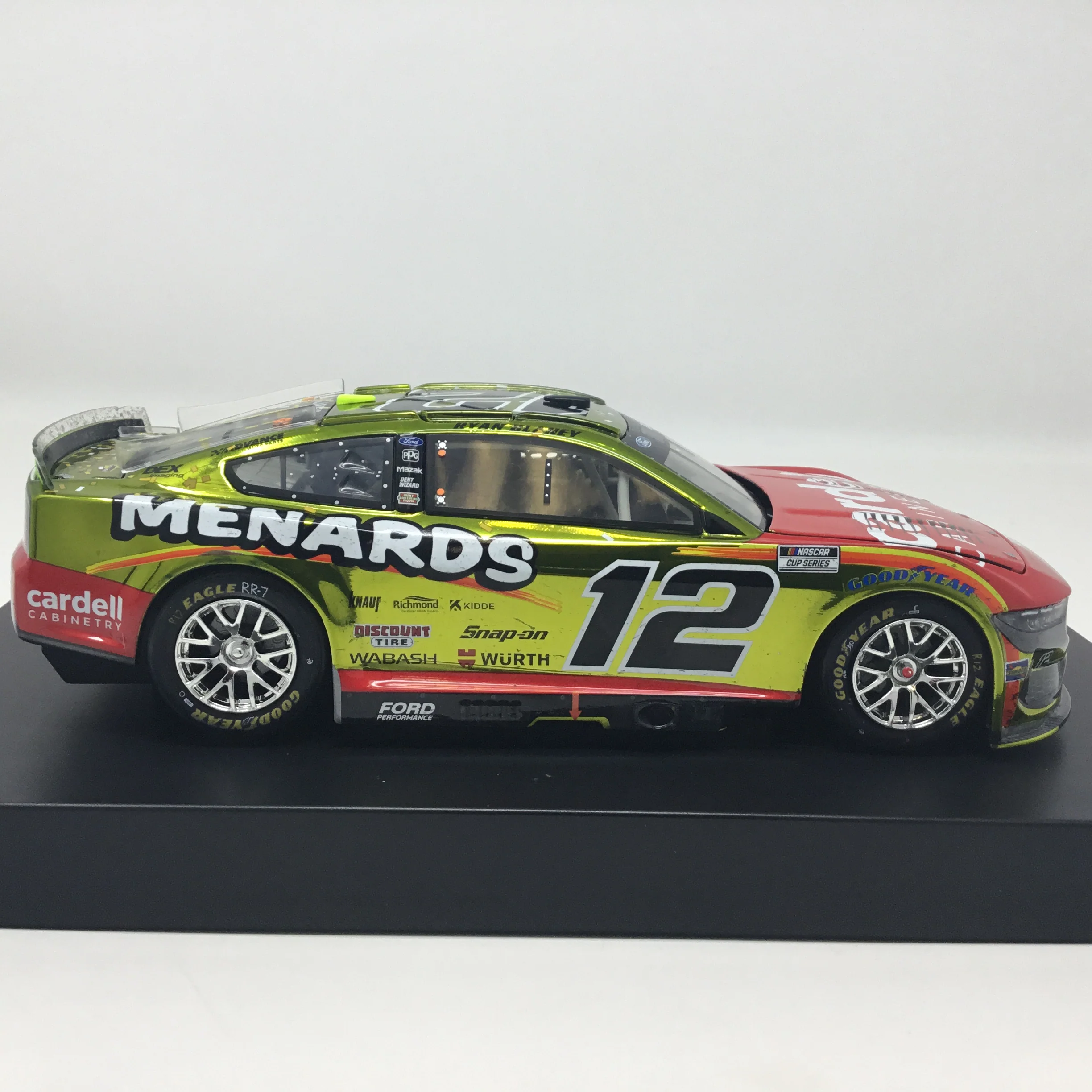 Ryan Blaney 2025 Cardell / Menards Nashville Race Win Color Chrome 1:24 Diecast - Image 4