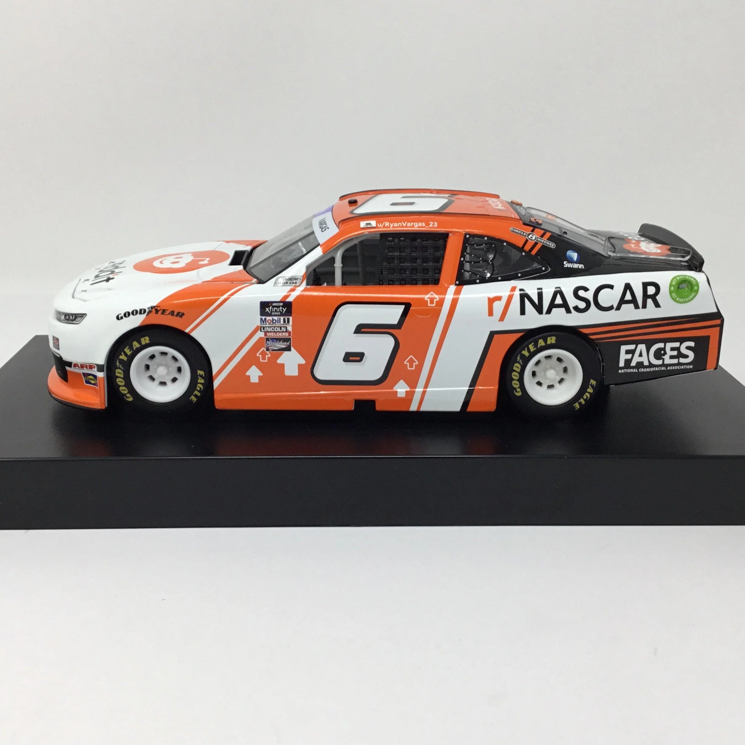 Ryan Vargas 2022 Reddit 1:24 Diecast - Image 2