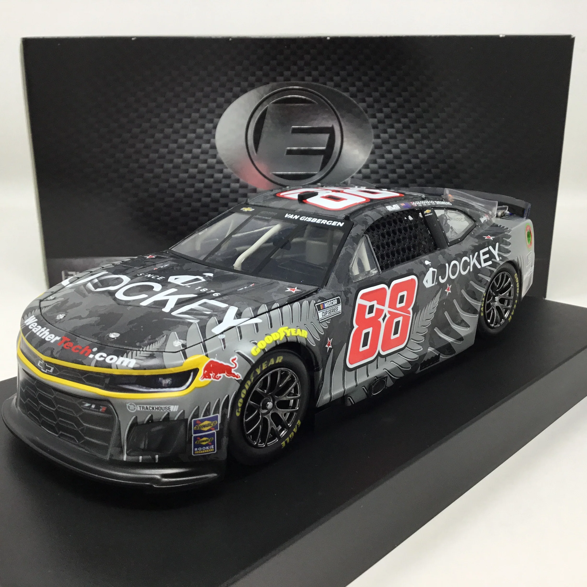 Shane Van Gisbergen 2025 Jockey New Zealand Foil Number Elite 1:24 Diecast