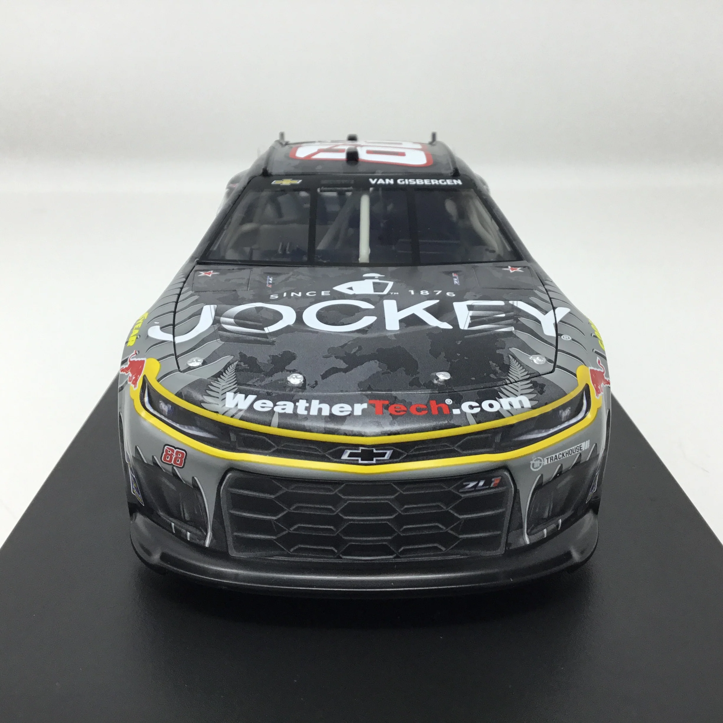 Shane Van Gisbergen 2025 Jockey New Zealand Foil Number Elite 1:24 Diecast - Image 3