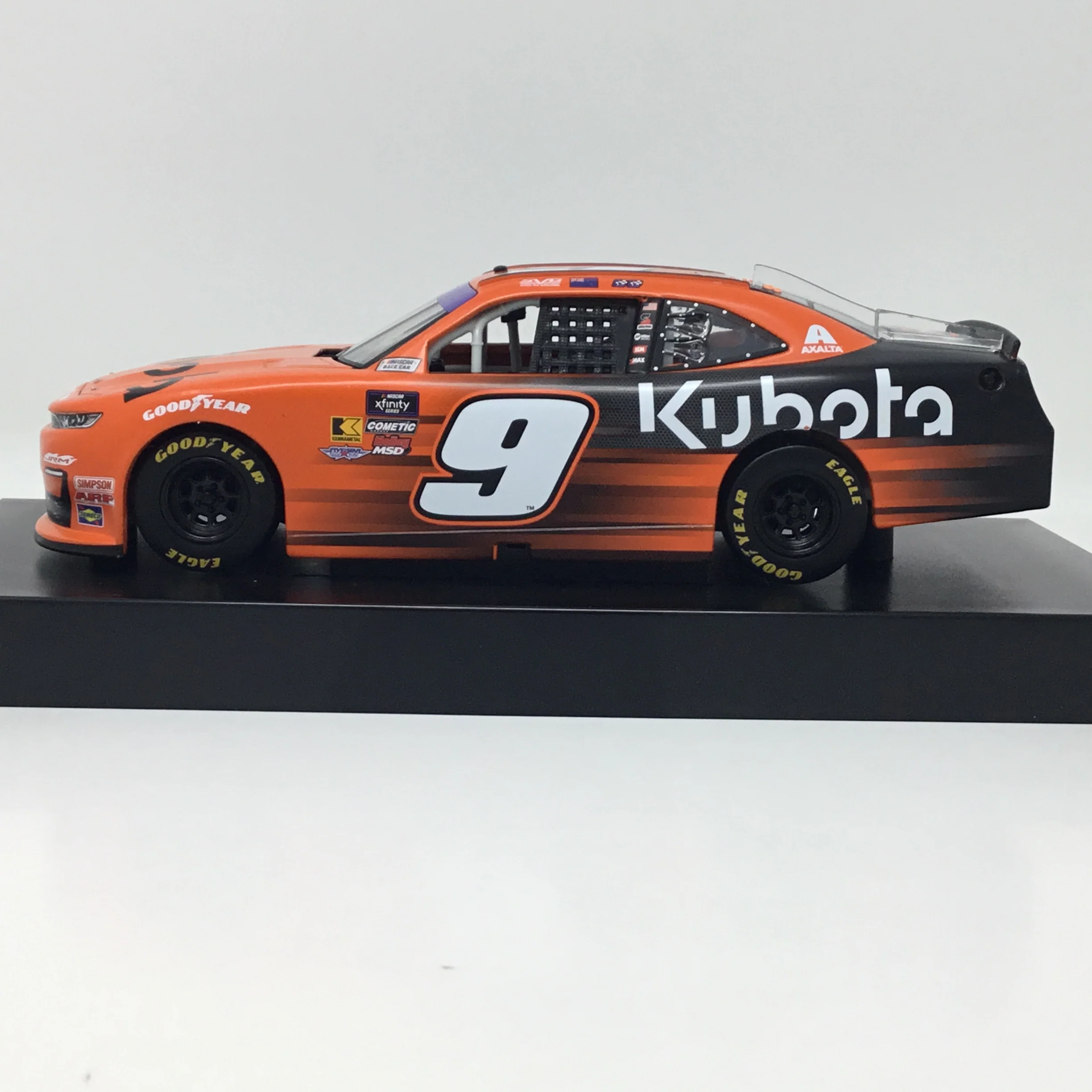 Shane Van Gisbergen 2025 Kubota 1:24 Diecast - Image 2