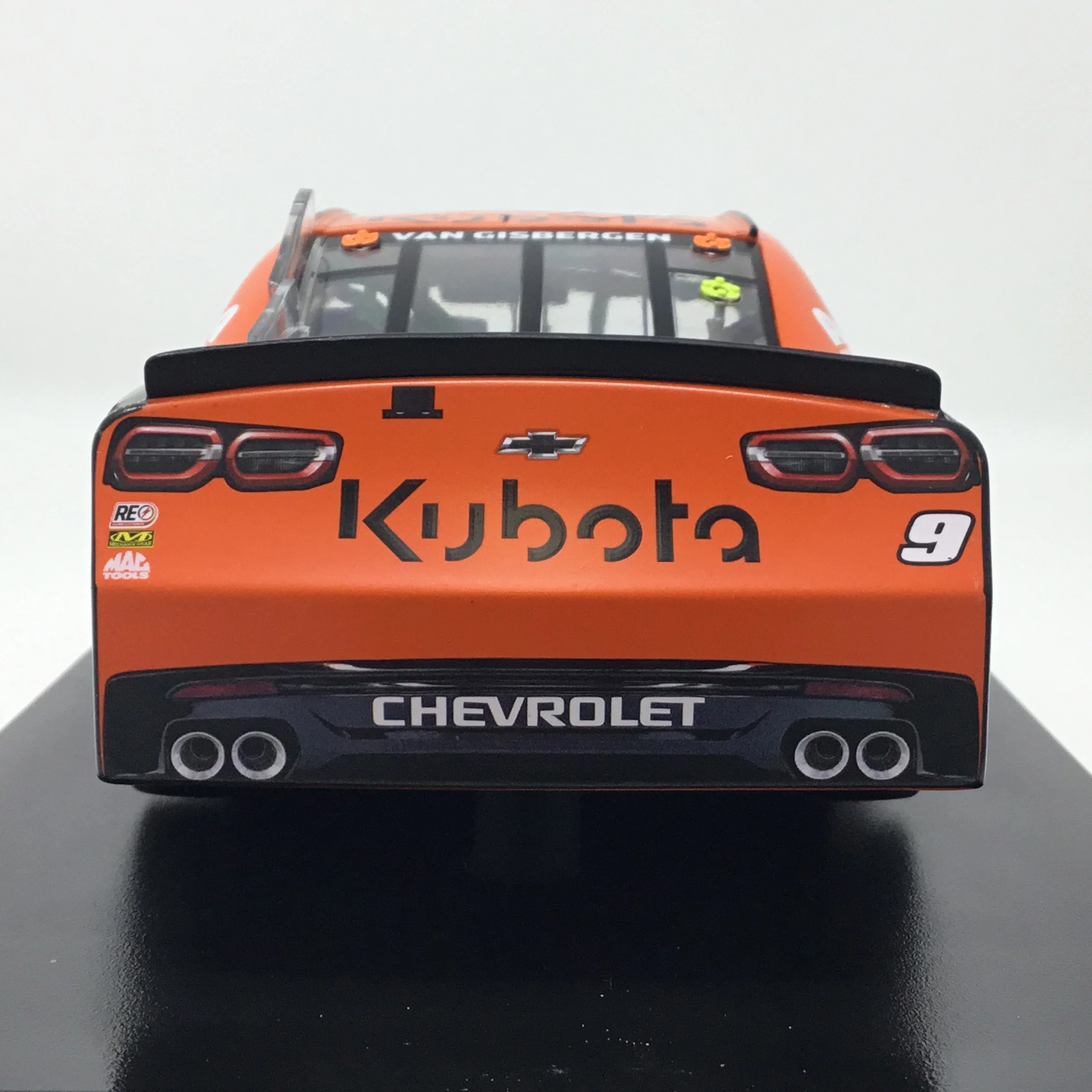 Shane Van Gisbergen 2025 Kubota 1:24 Diecast - Image 5