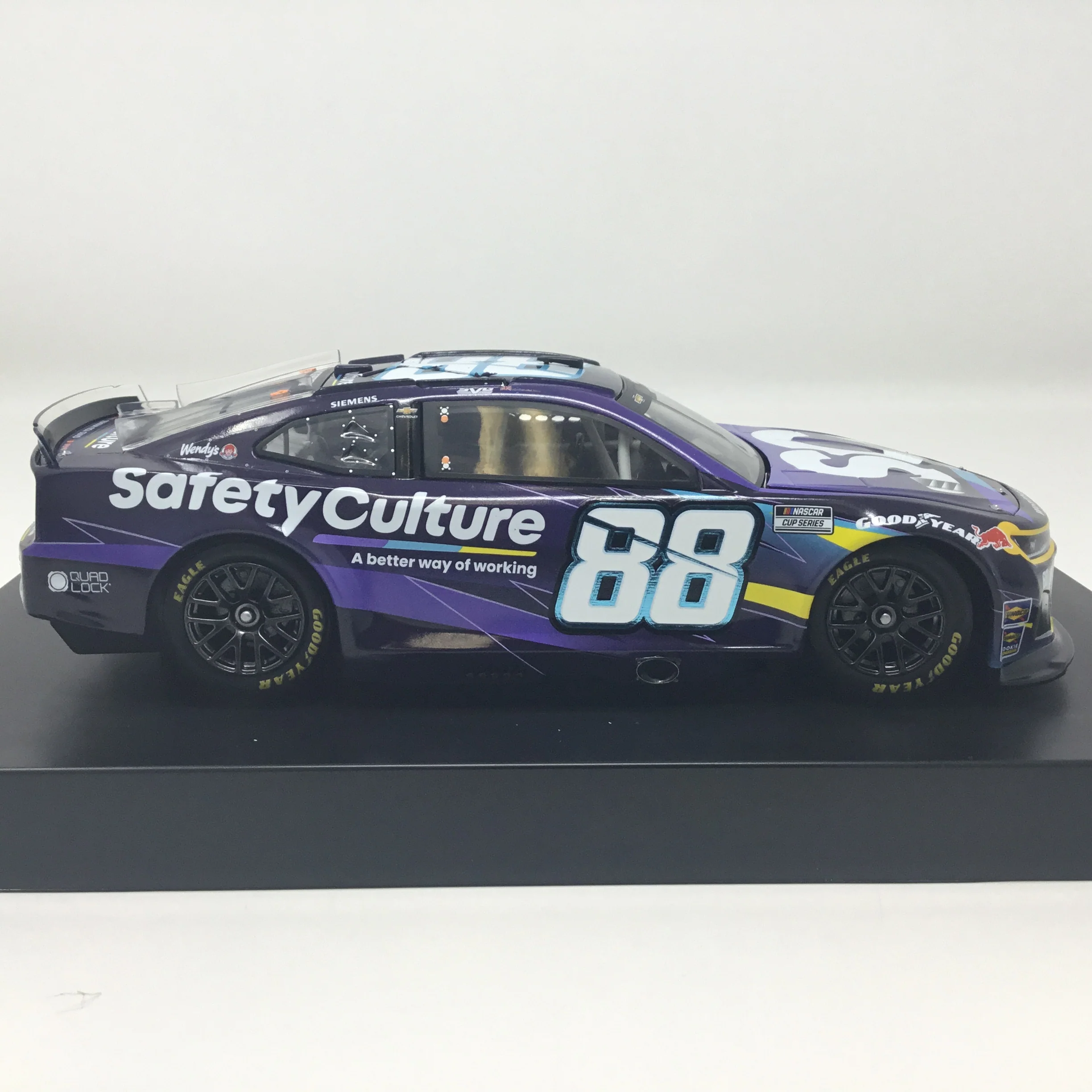 Shane Van Gisbergen 2025 Safety Culture Autographed 1:24 Diecast - Image 4