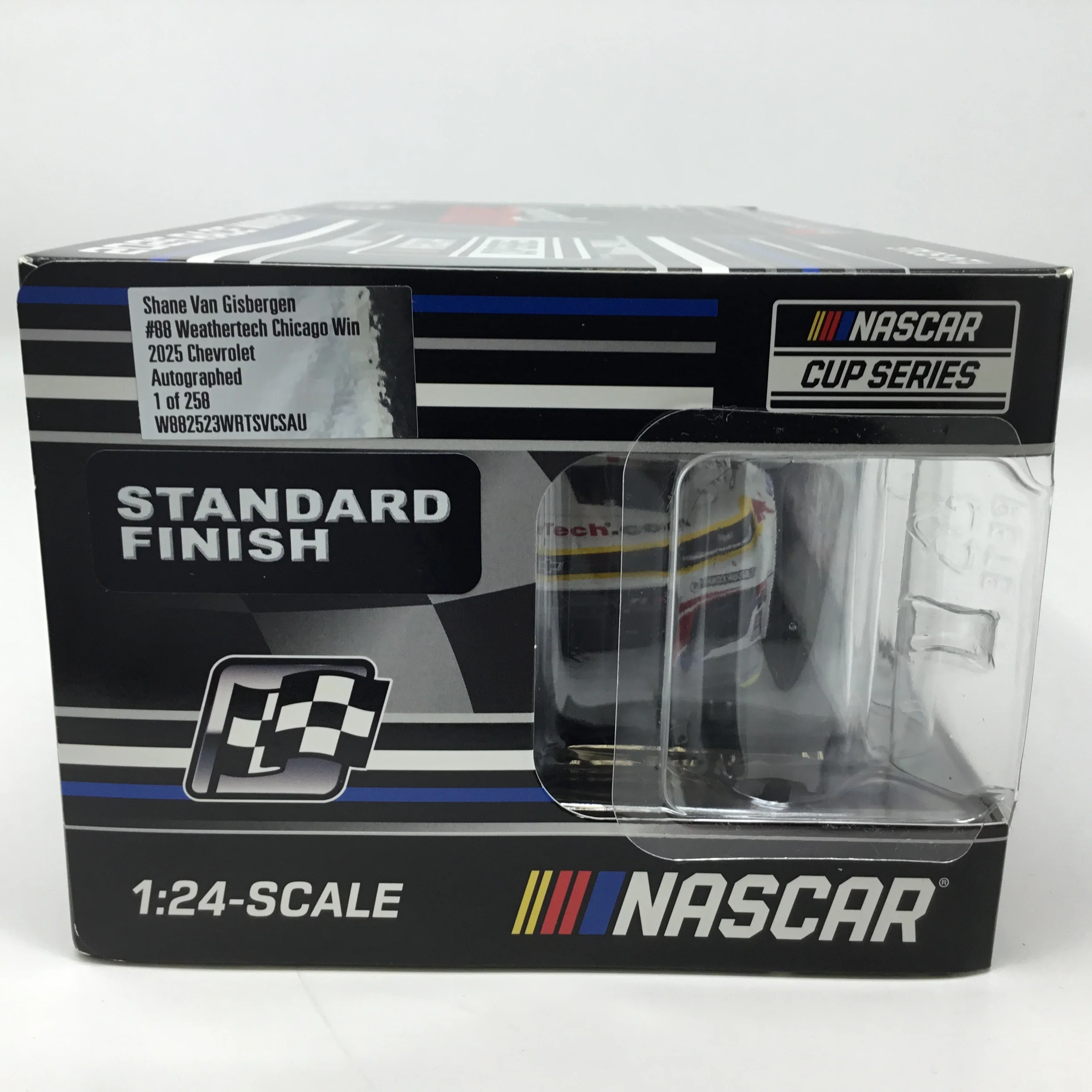 Shane Van Gisbergen 2025 Weathertech Chicago Race Win Foil Number Autographed 1:24 Diecast - Image 6