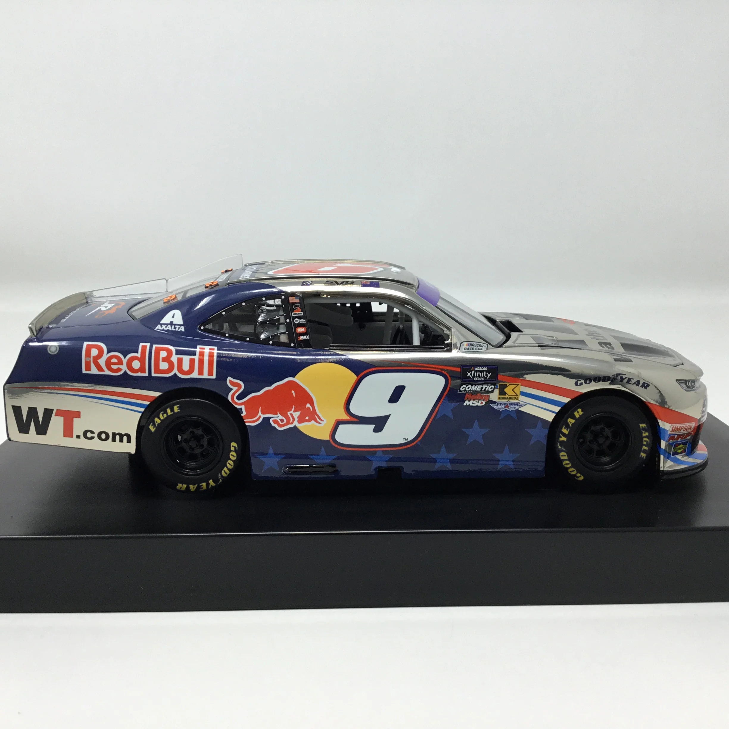 Shane Van Gisbergen 2025 Weathertech / Red Bull Color Chrome 1:24 Diecast - Image 4