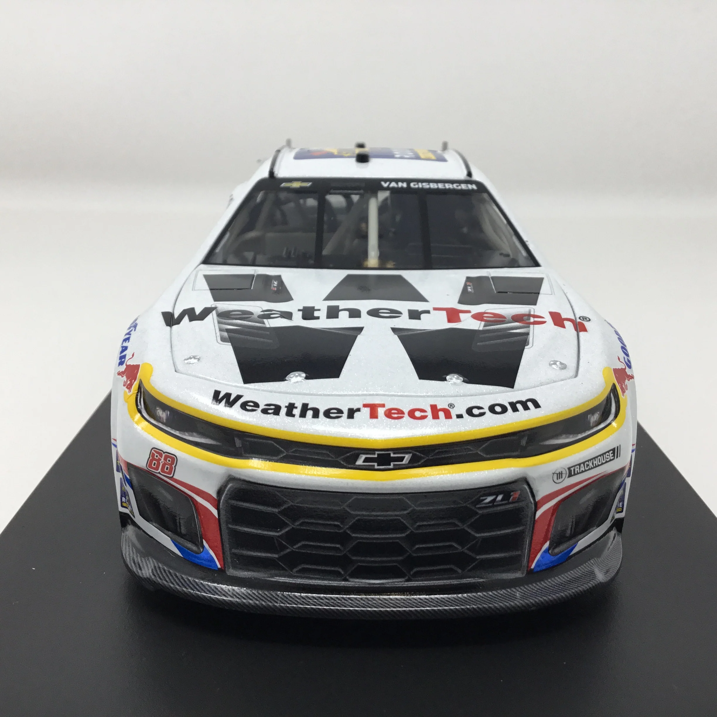 Shane Van Gisbergen 2025 Weathertech Rookie Of The Year Galaxy Color Foil Number 1:24 Diecast - Image 3