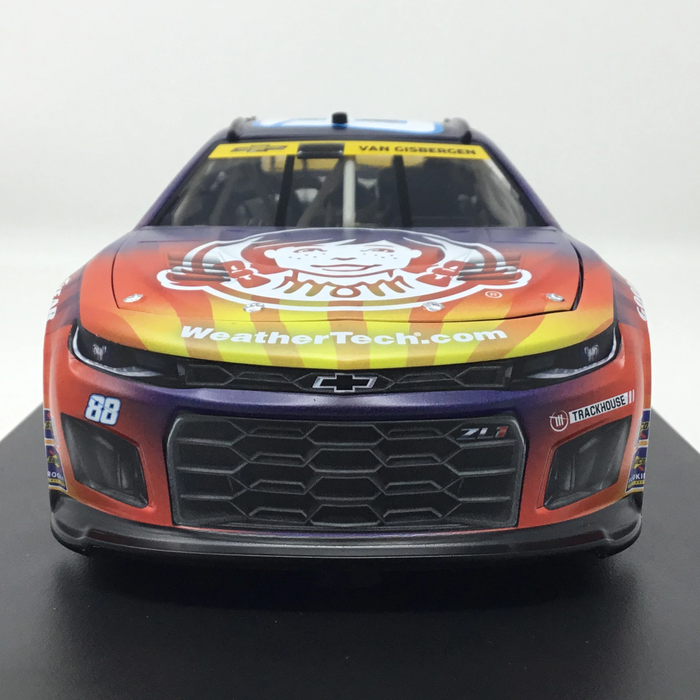 Shane Van Gisbergen 2025 Wendy's Breakfast Baconator 1:24 Diecast - Image 3