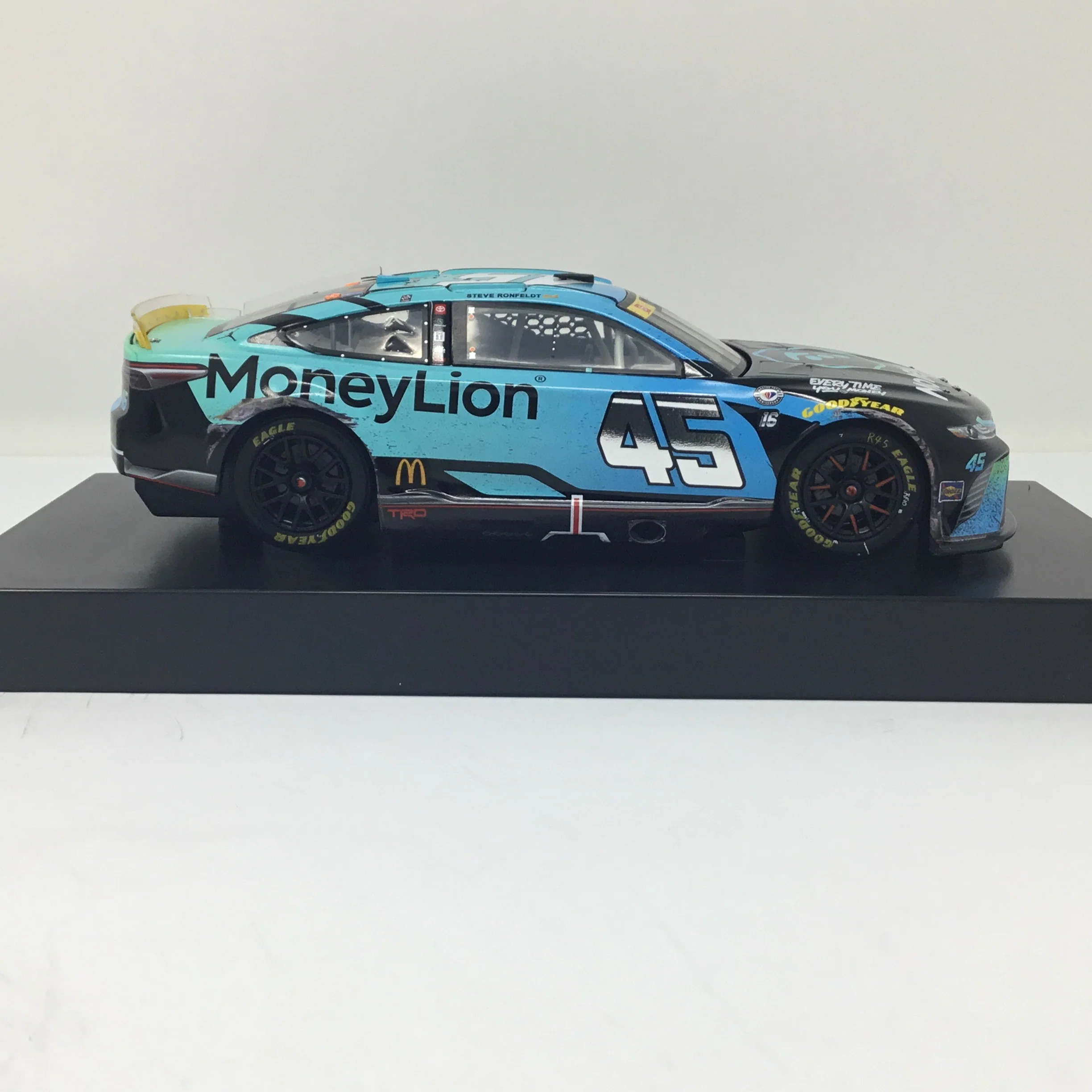 Tyler Reddick 2023 MoneyLion Kansas Race Win Foil Number 1:24 Diecast *DONOR BOX* - Image 5